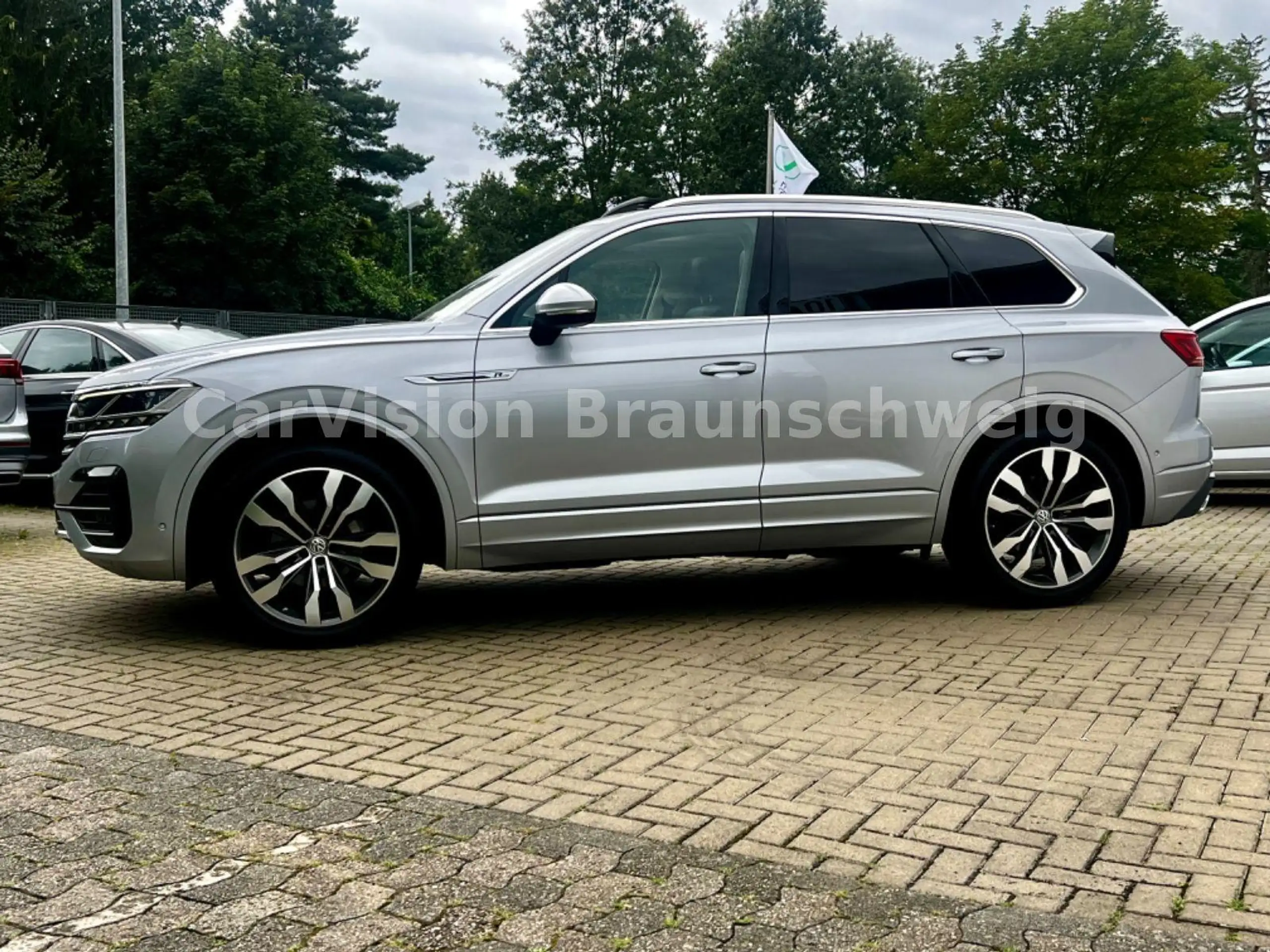 Volkswagen - Touareg