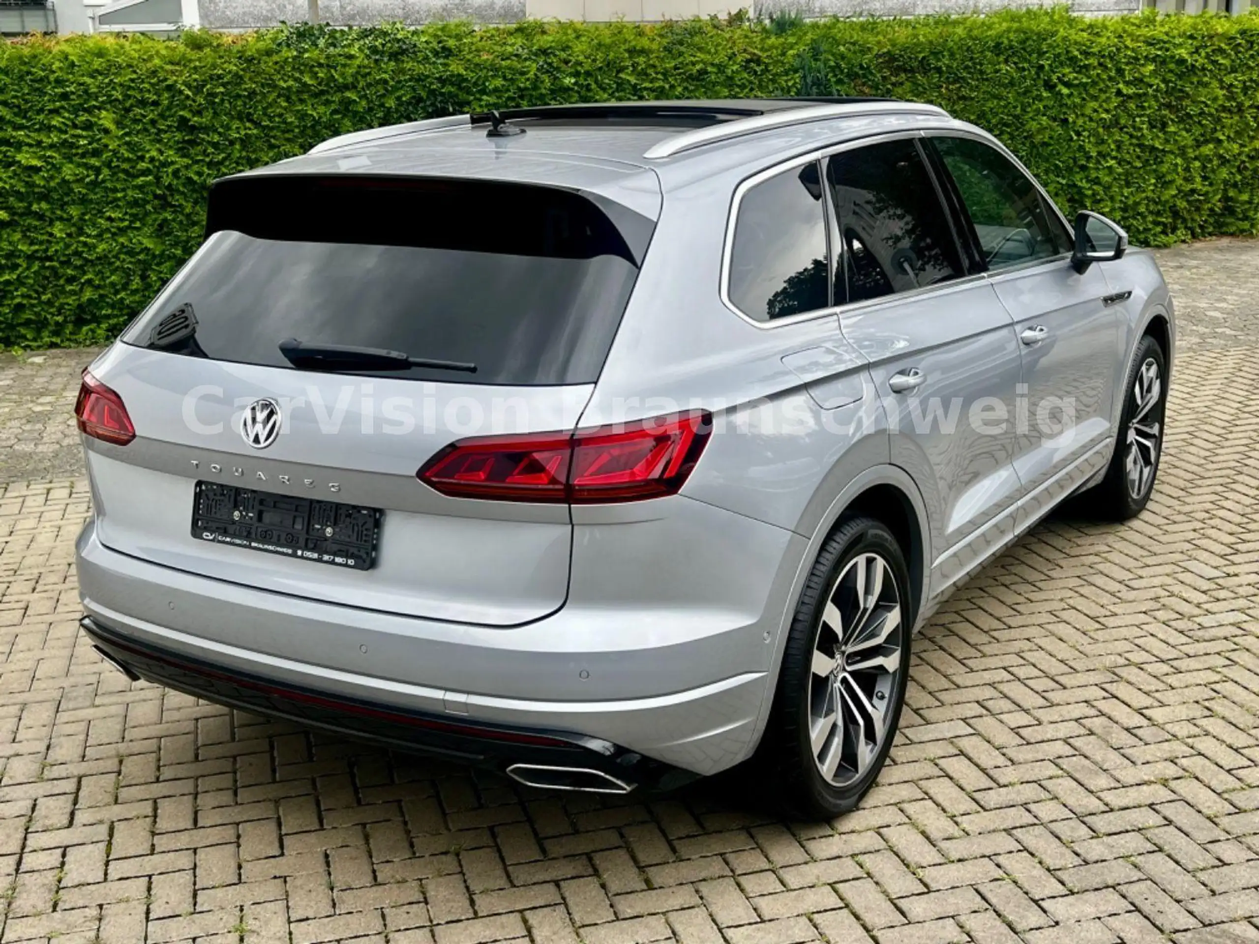 Volkswagen - Touareg