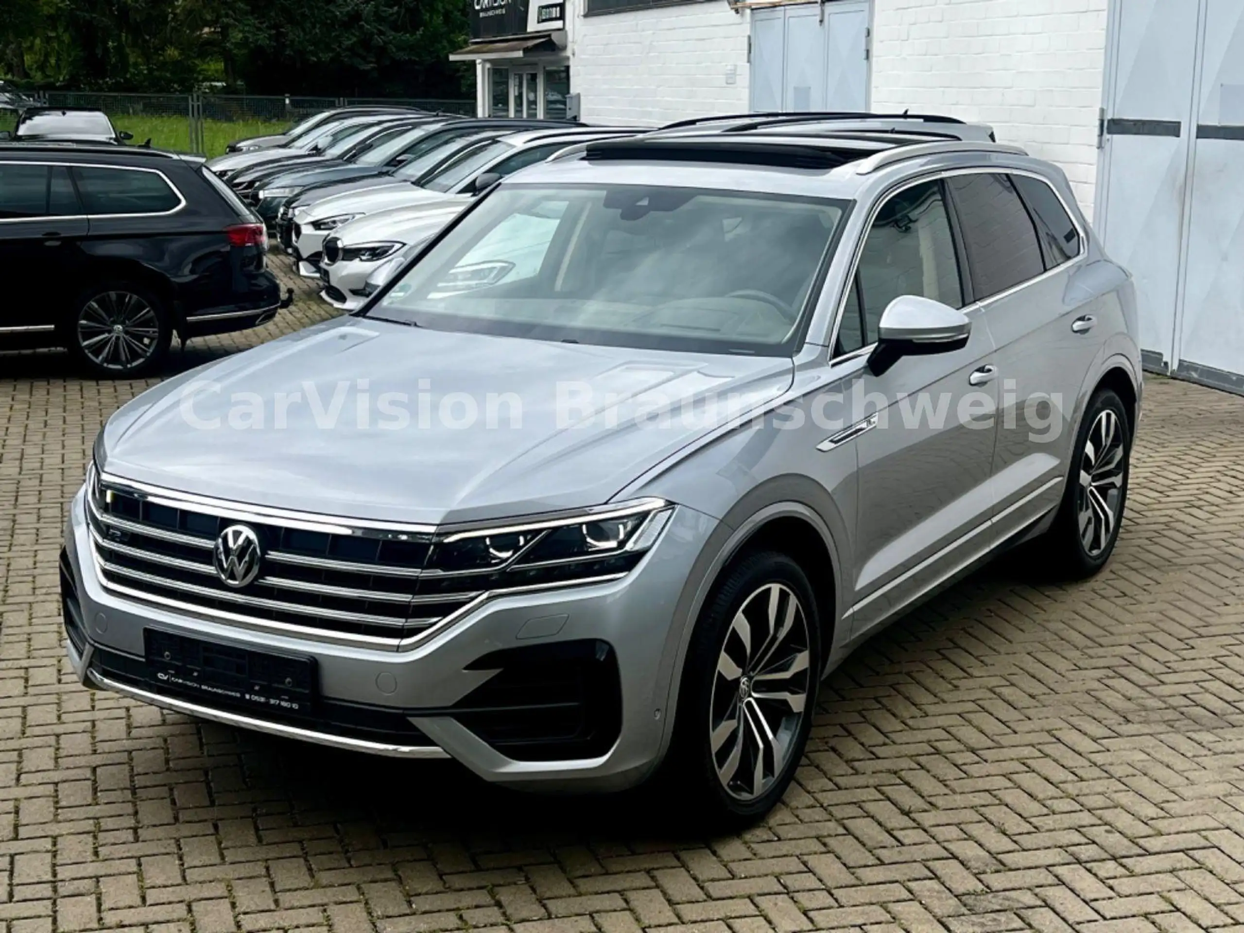 Volkswagen - Touareg