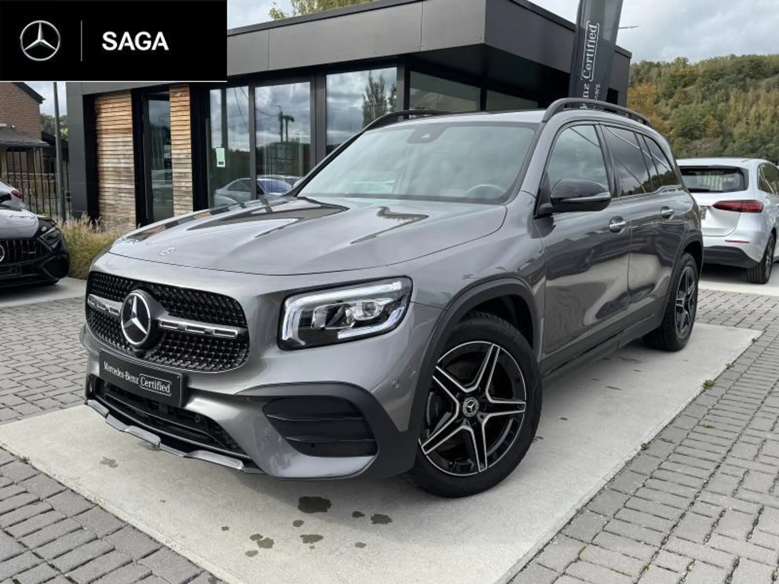 Mercedes-Benz GLB 180 2023