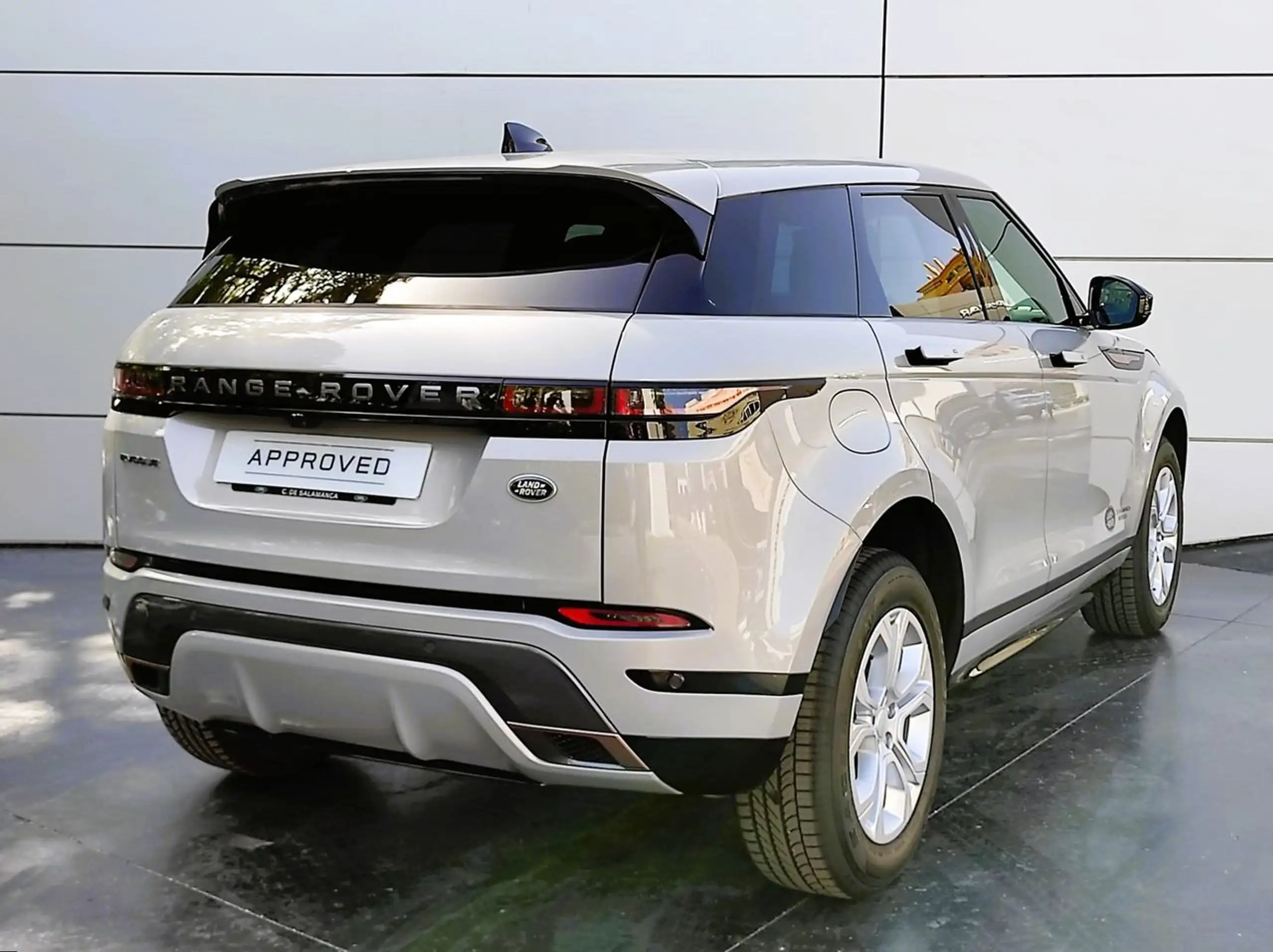 Land Rover - Range Rover Evoque