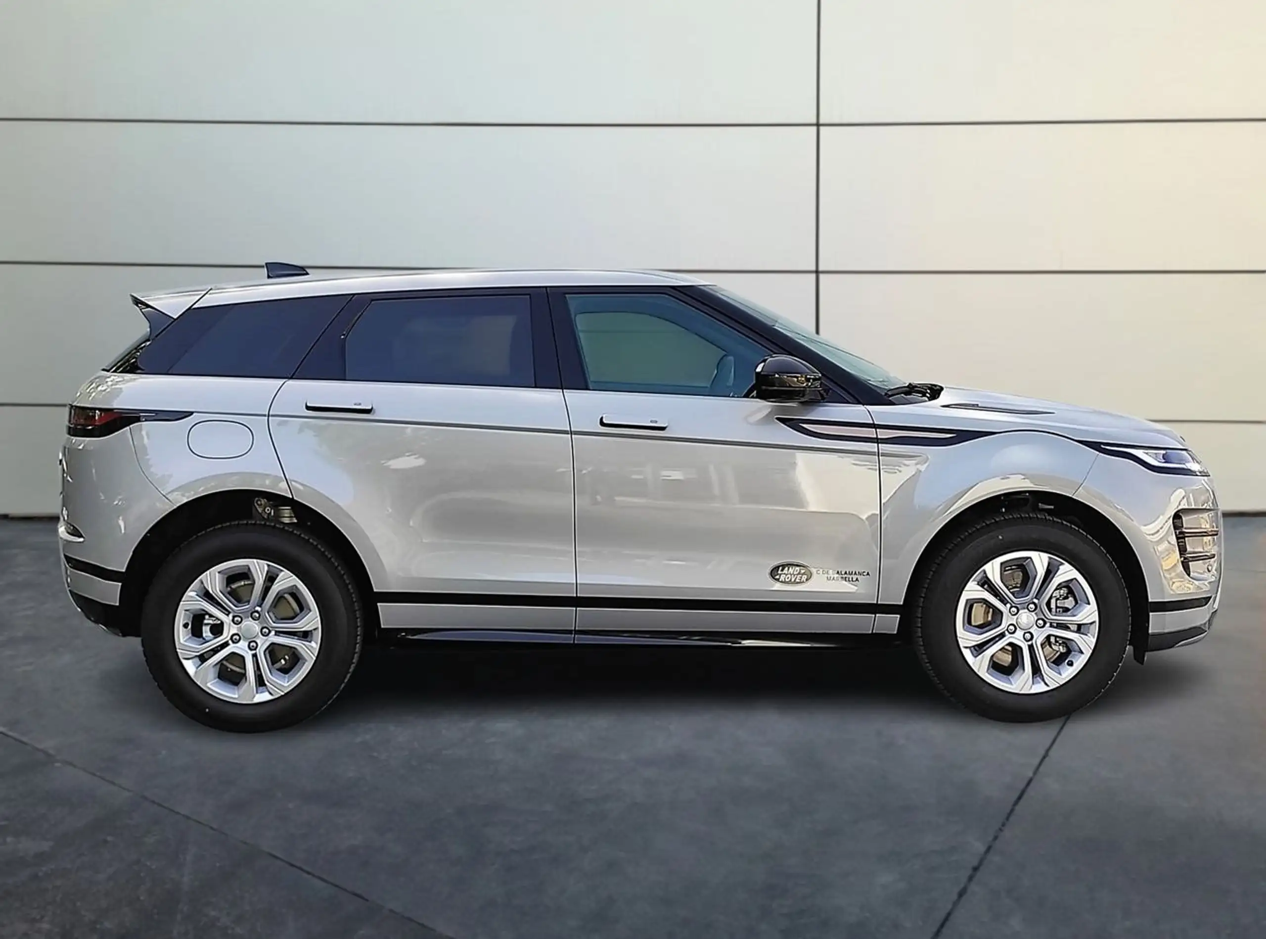 Land Rover - Range Rover Evoque