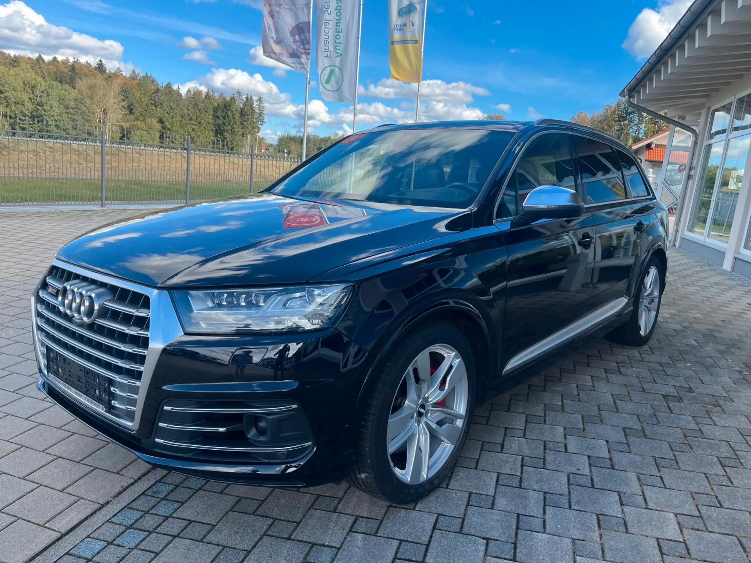 Audi - SQ7