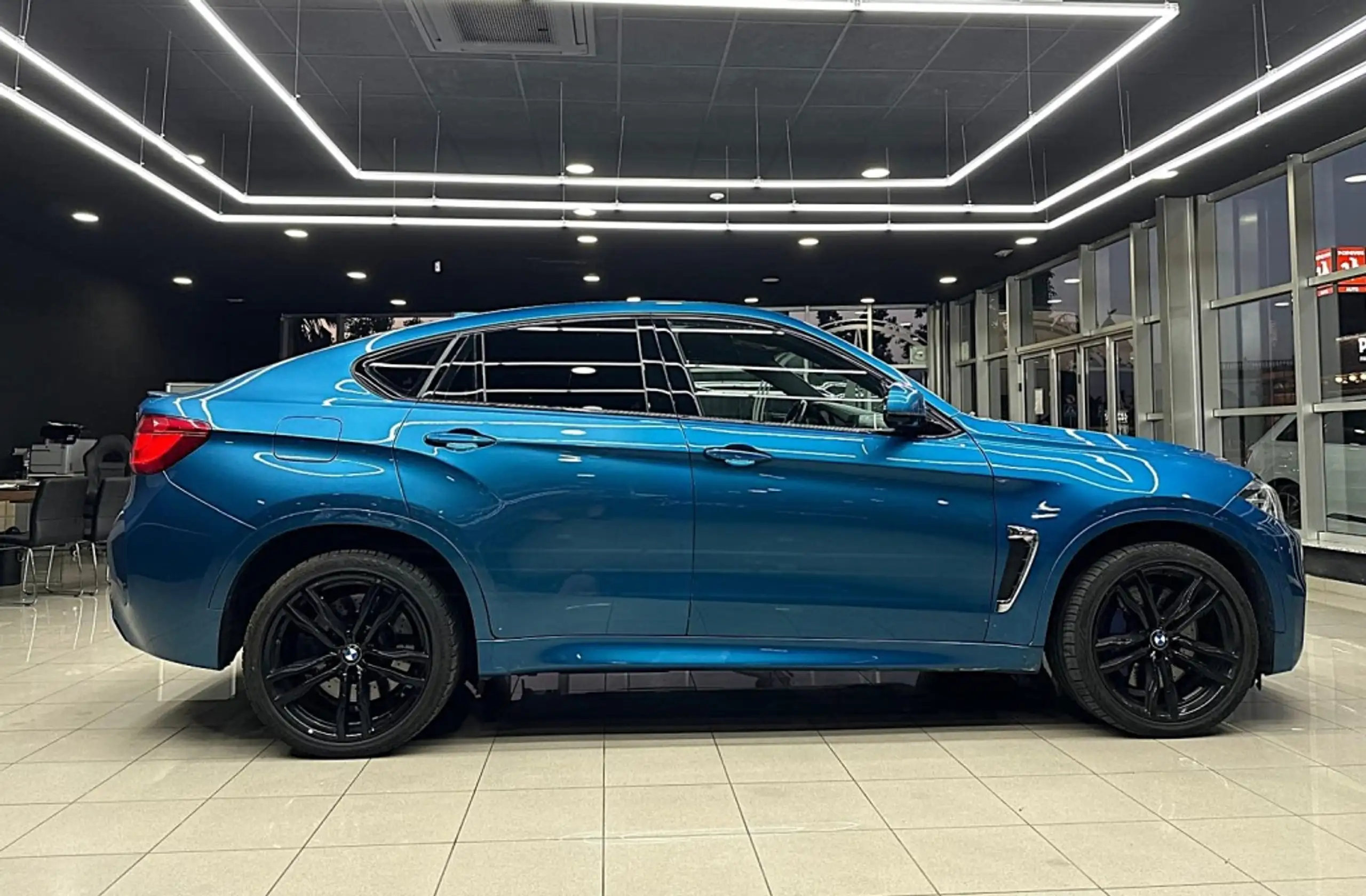 BMW - X6 M