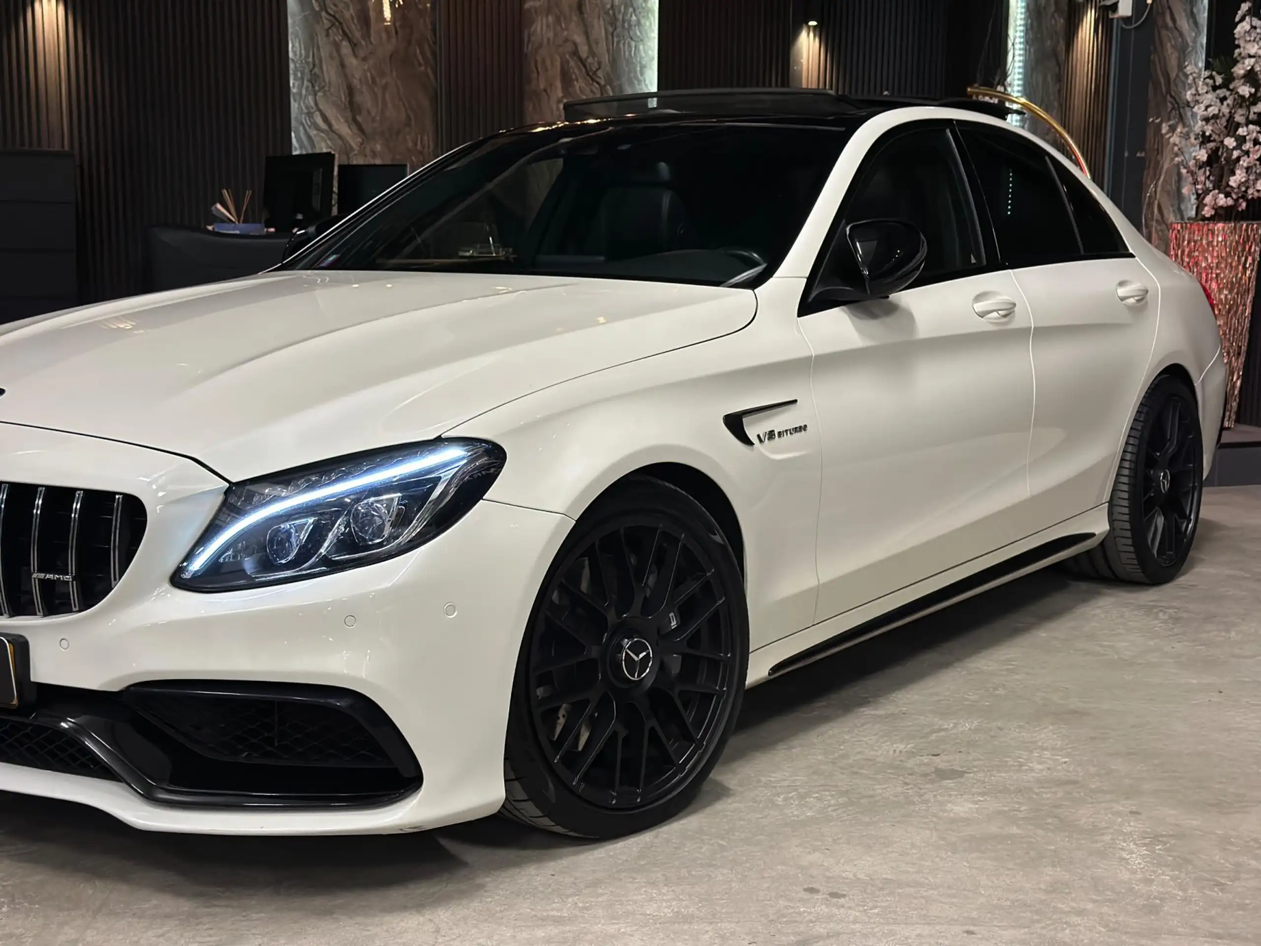 Mercedes-Benz - C 63 AMG