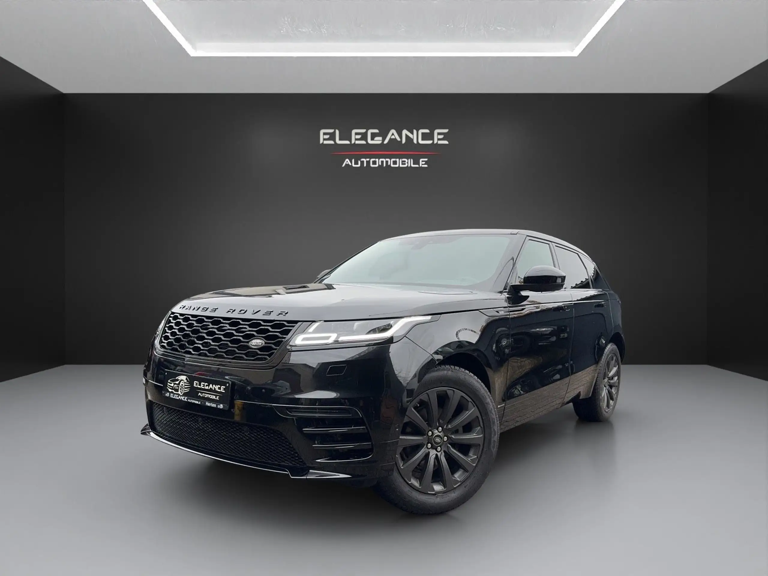 Land Rover - Range Rover Velar