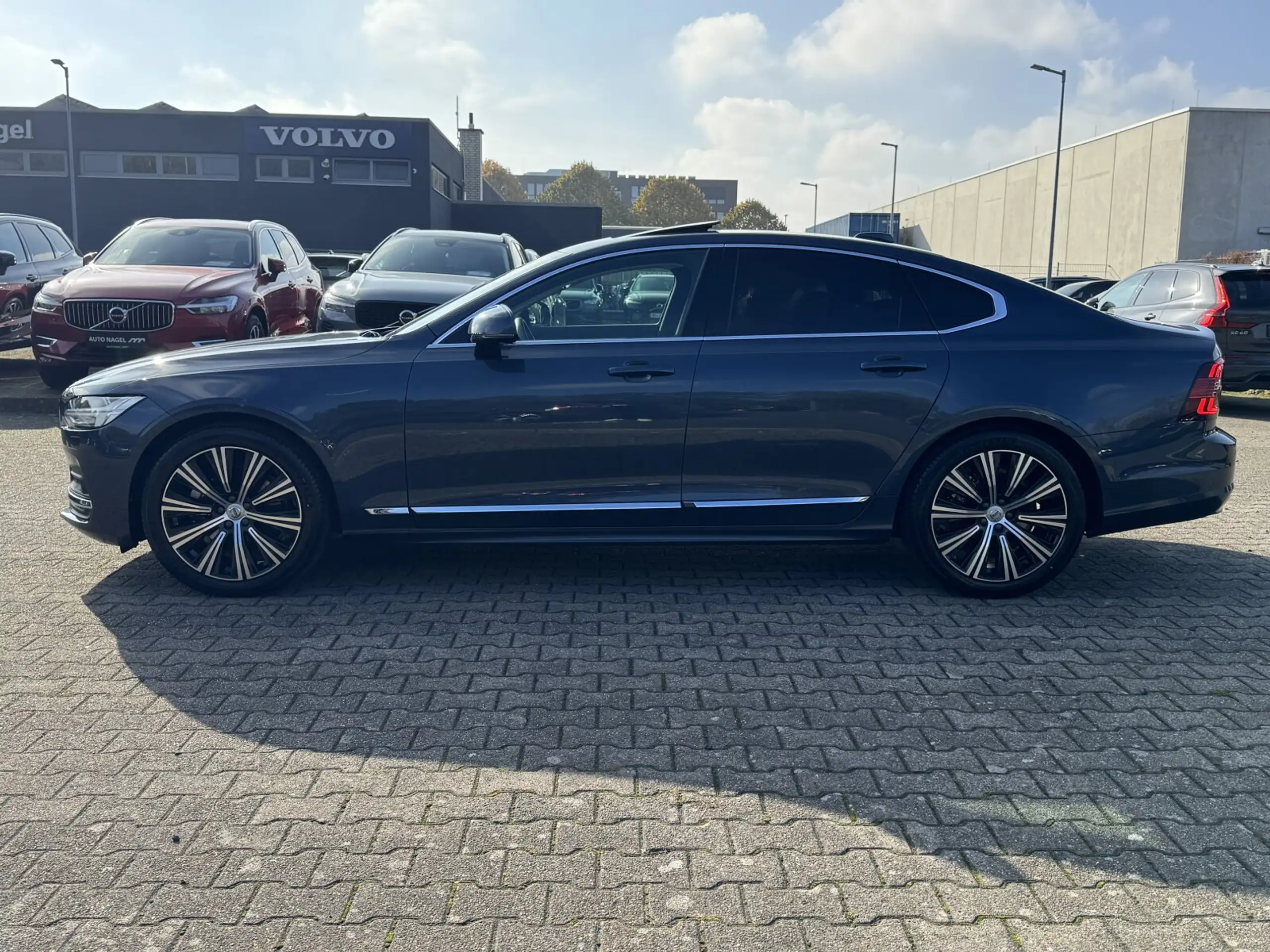 Volvo - S90