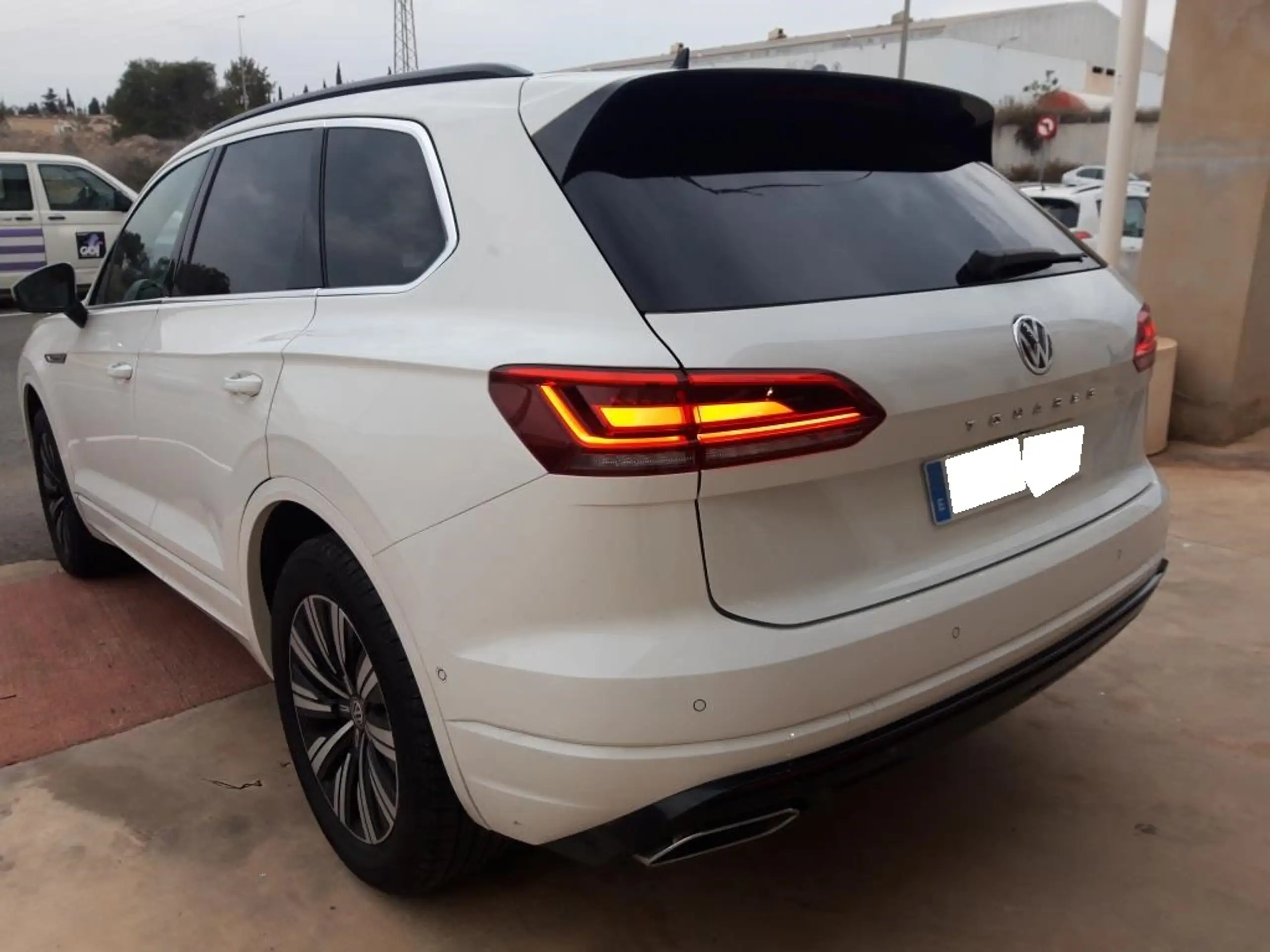 Volkswagen - Touareg