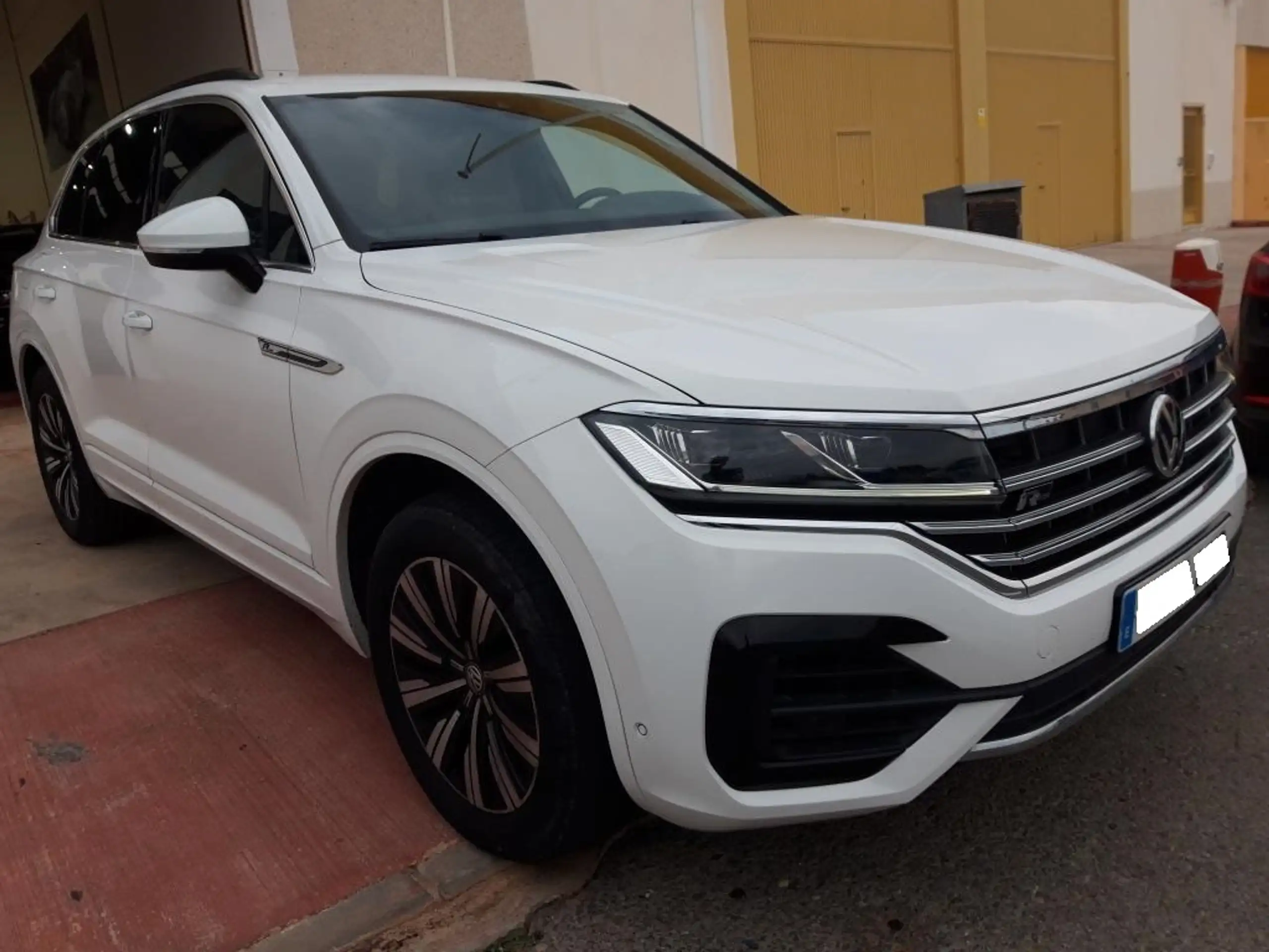 Volkswagen - Touareg