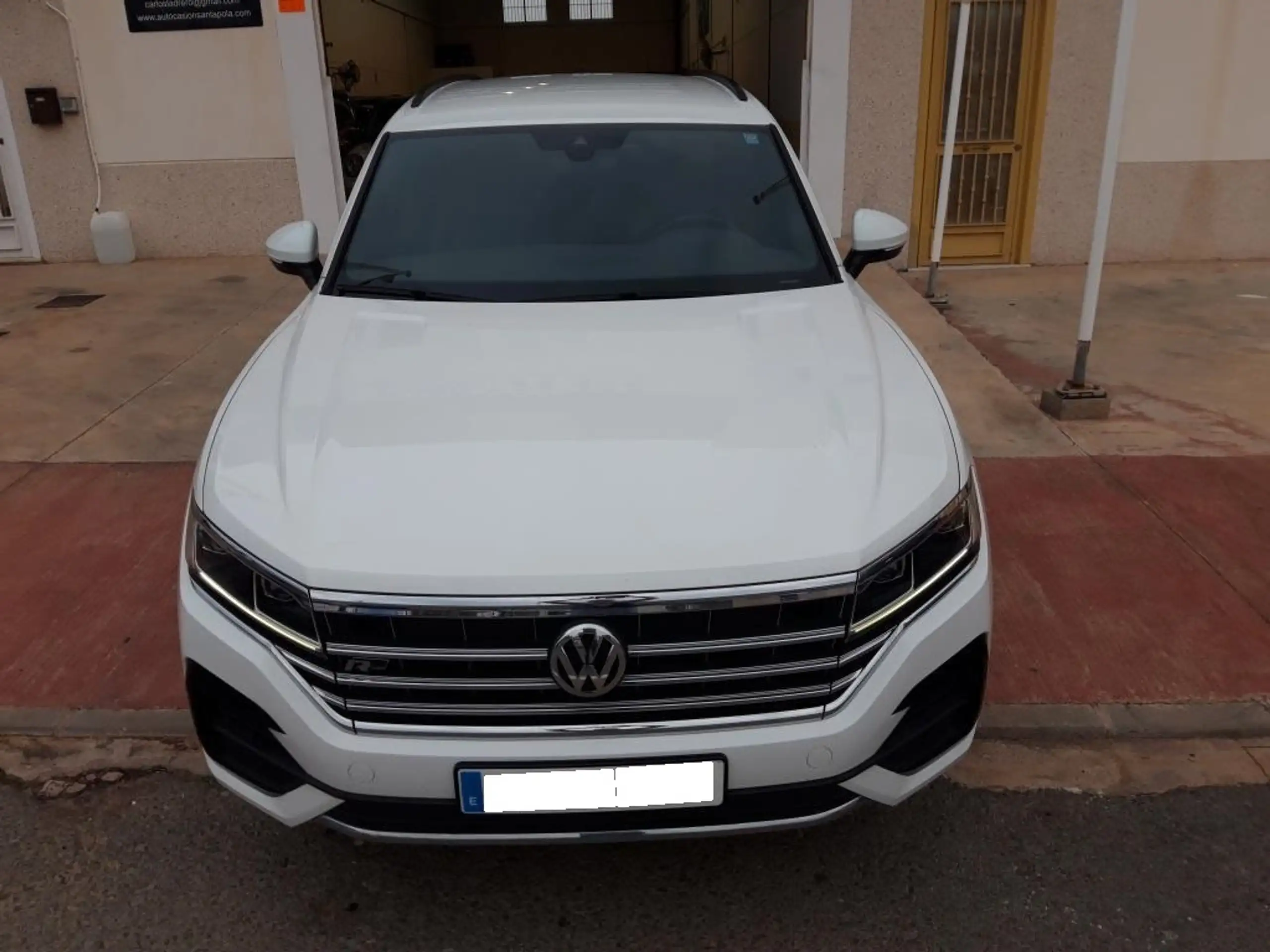 Volkswagen - Touareg