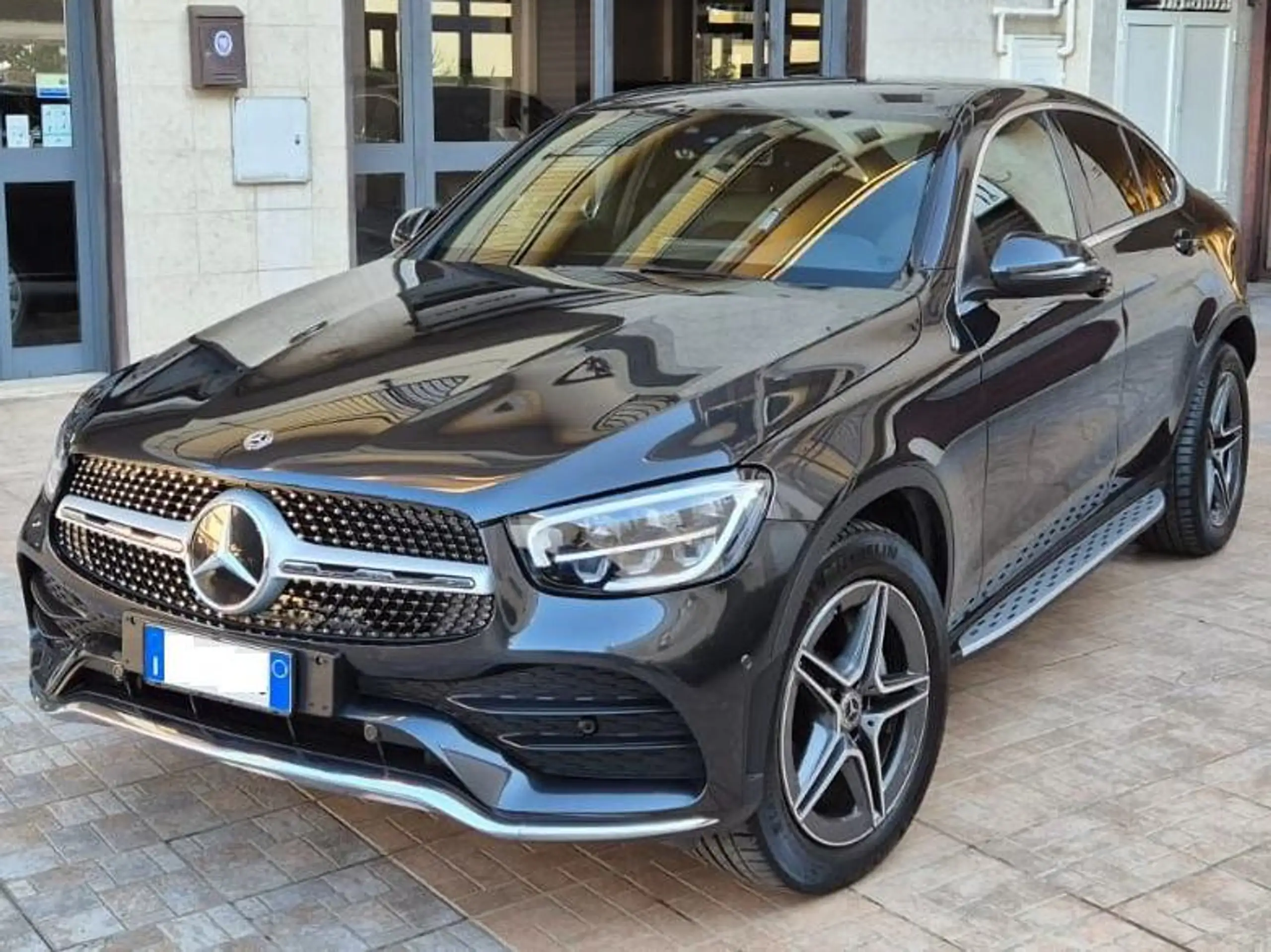 Mercedes-Benz - GLC 220