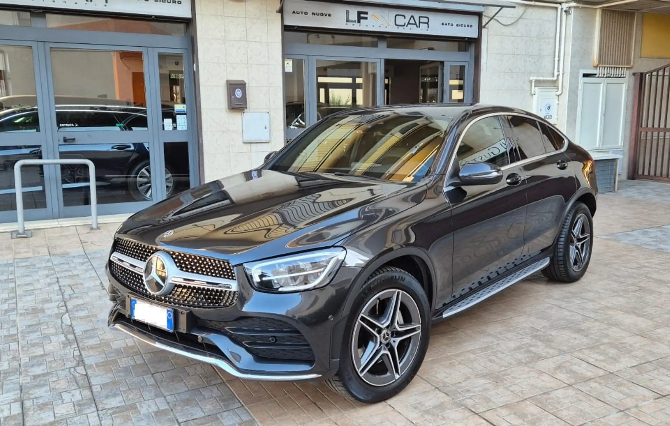 Mercedes-Benz - GLC 220