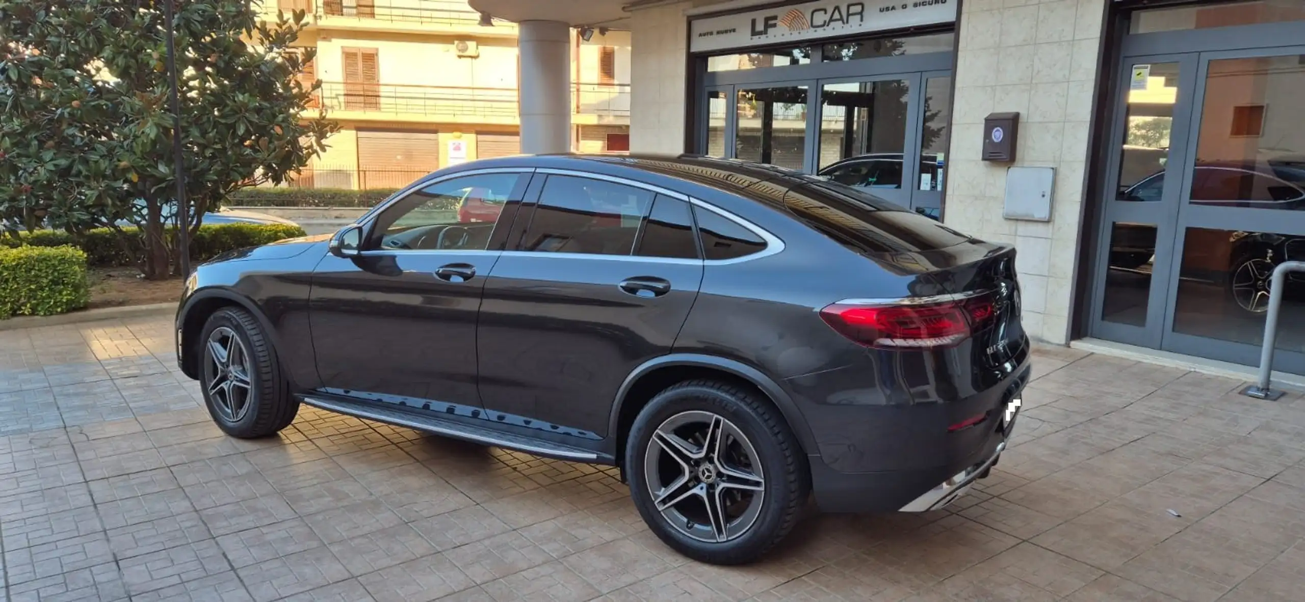 Mercedes-Benz - GLC 220