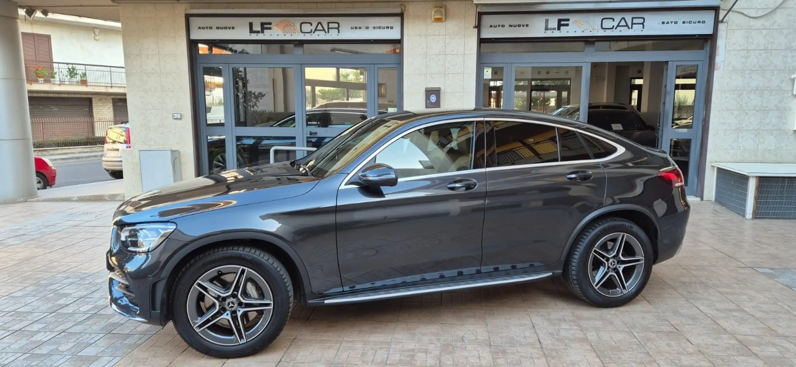 Mercedes-Benz - GLC 220