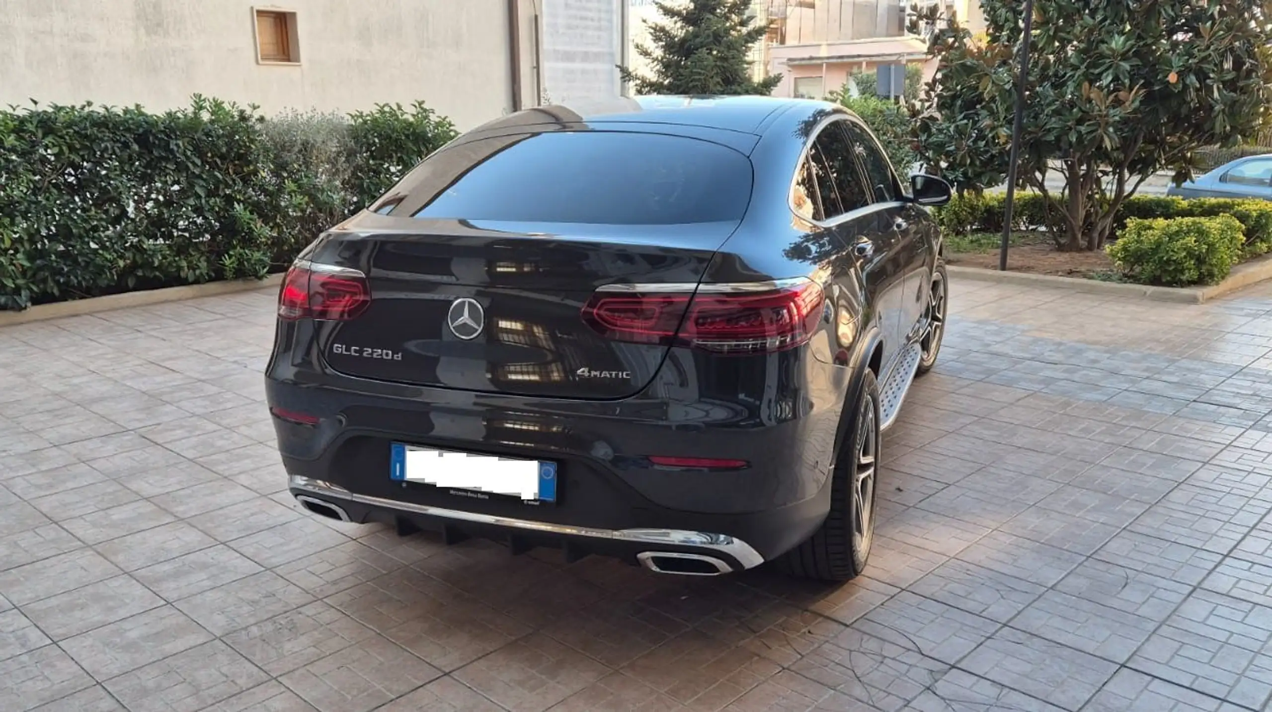 Mercedes-Benz - GLC 220