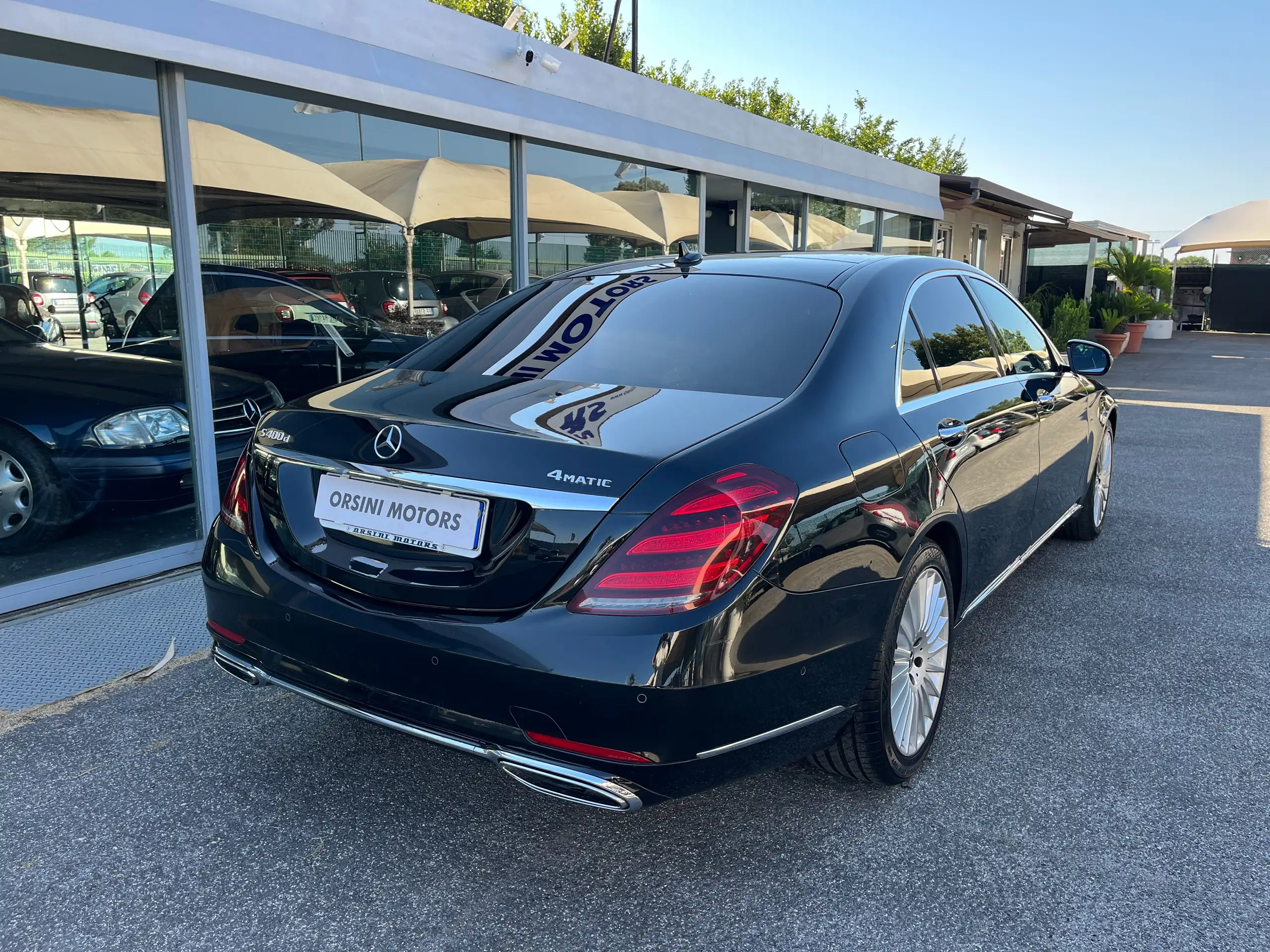 Mercedes-Benz - S 400