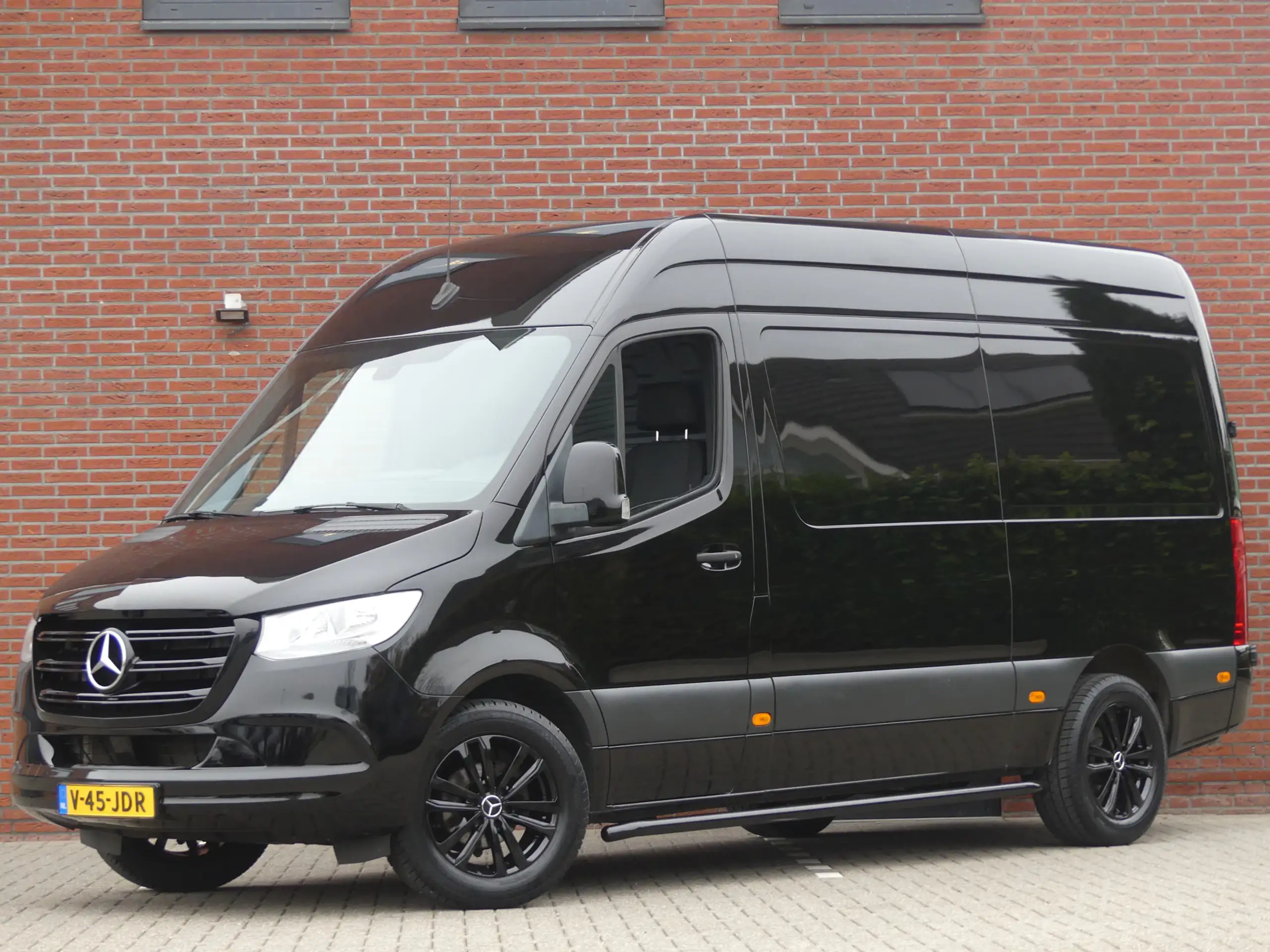 Mercedes-Benz - Sprinter