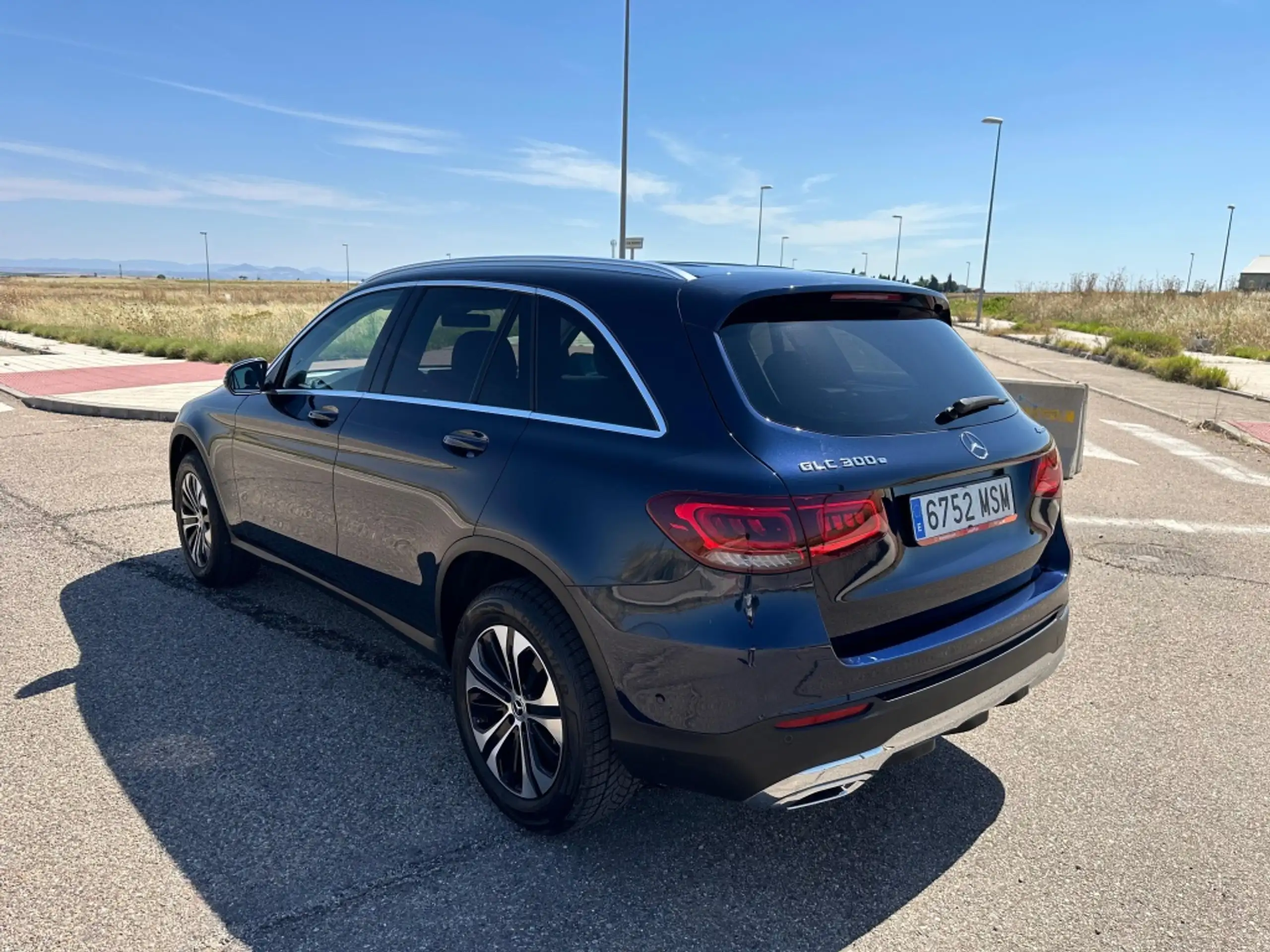 Mercedes-Benz - GLC 300