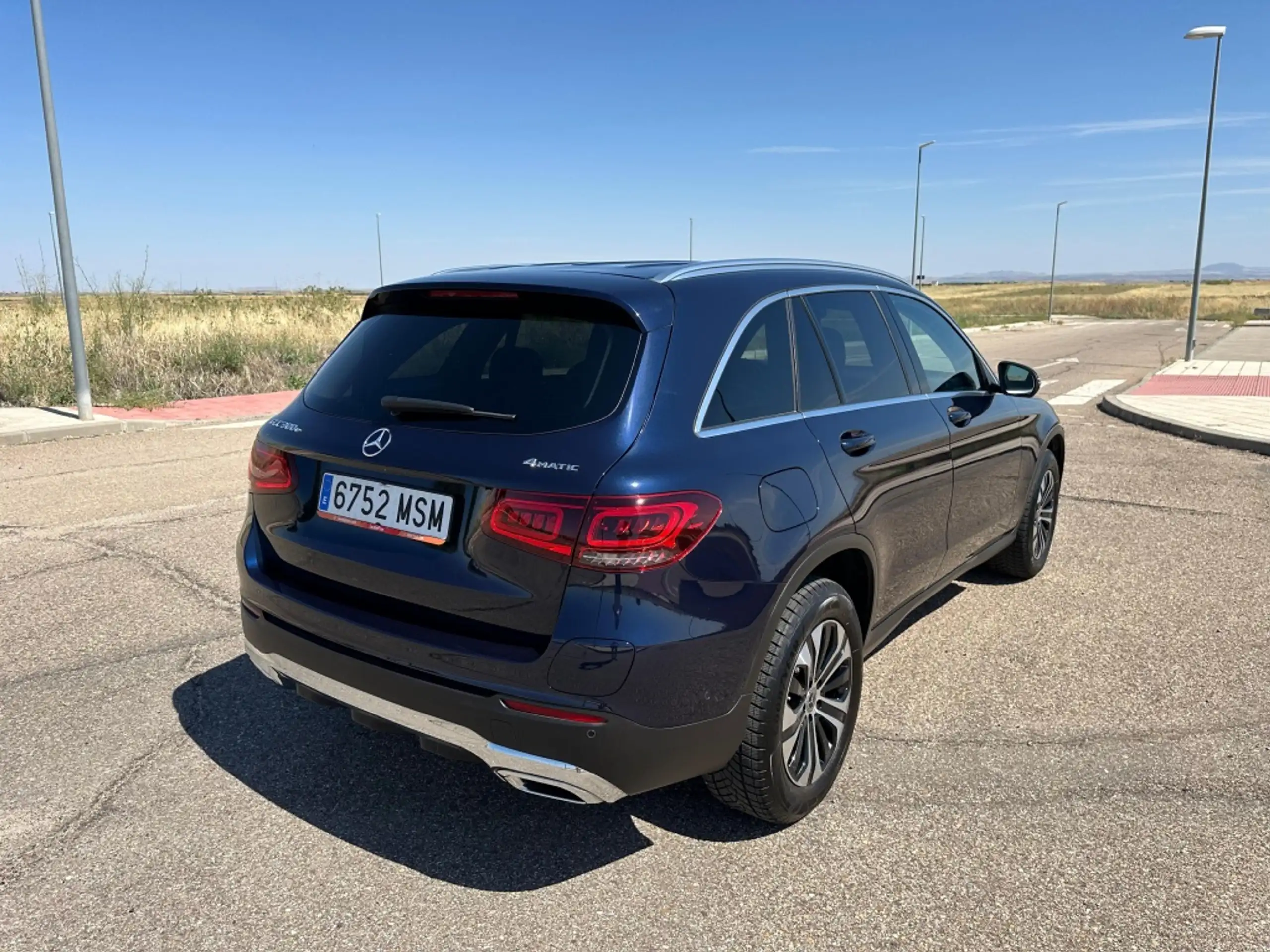 Mercedes-Benz - GLC 300