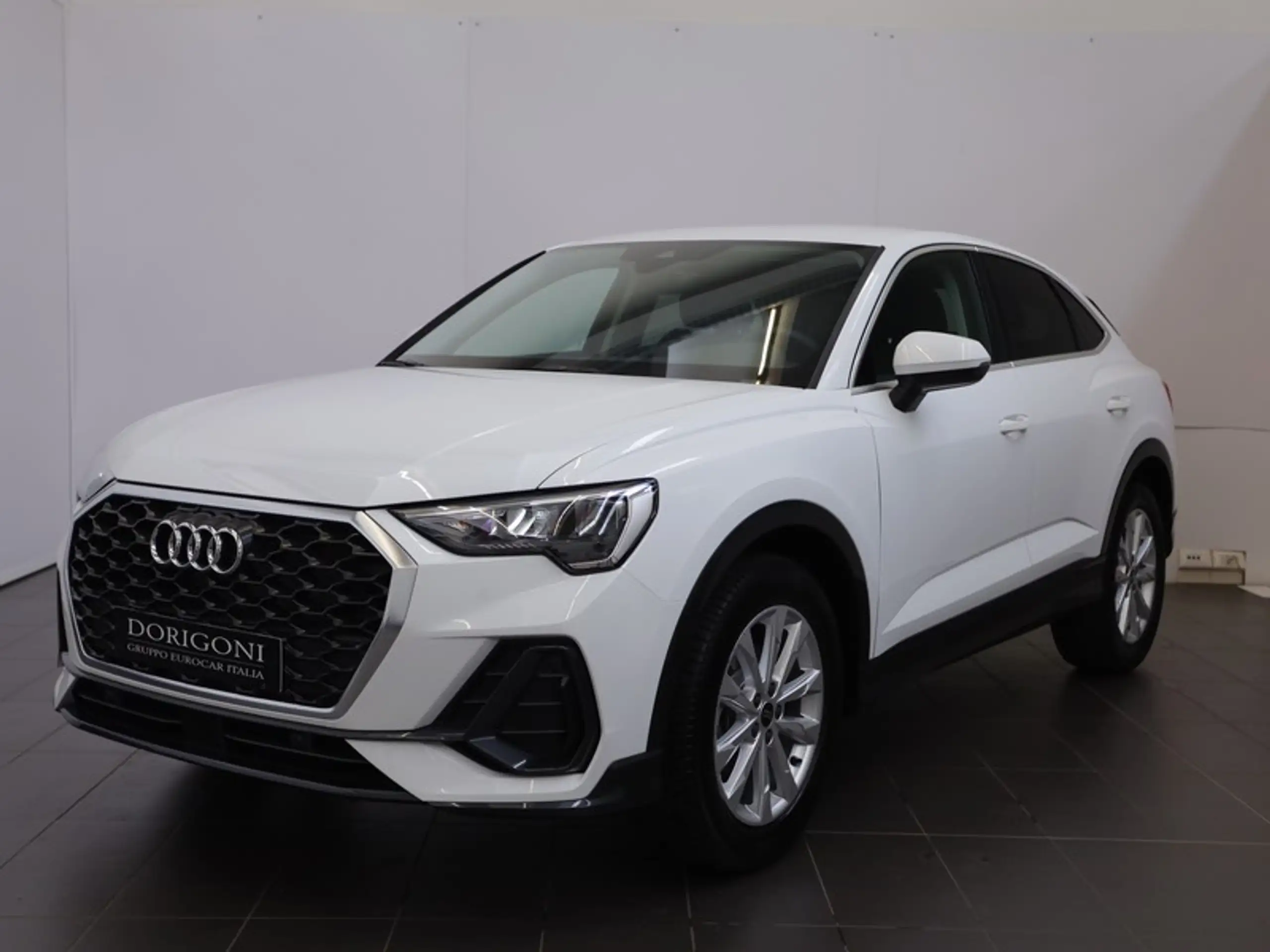 Audi - Q3