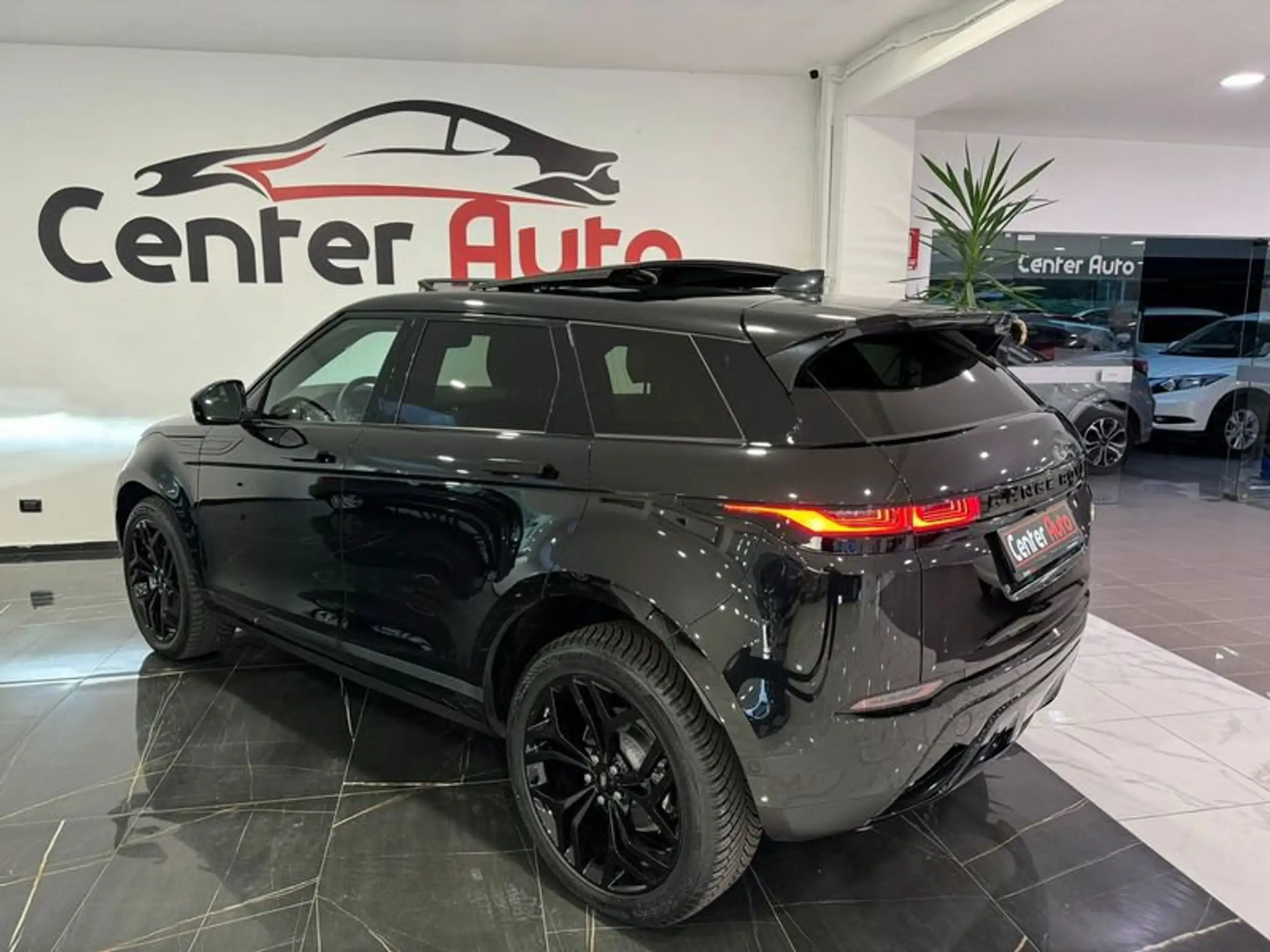 Land Rover - Range Rover Evoque