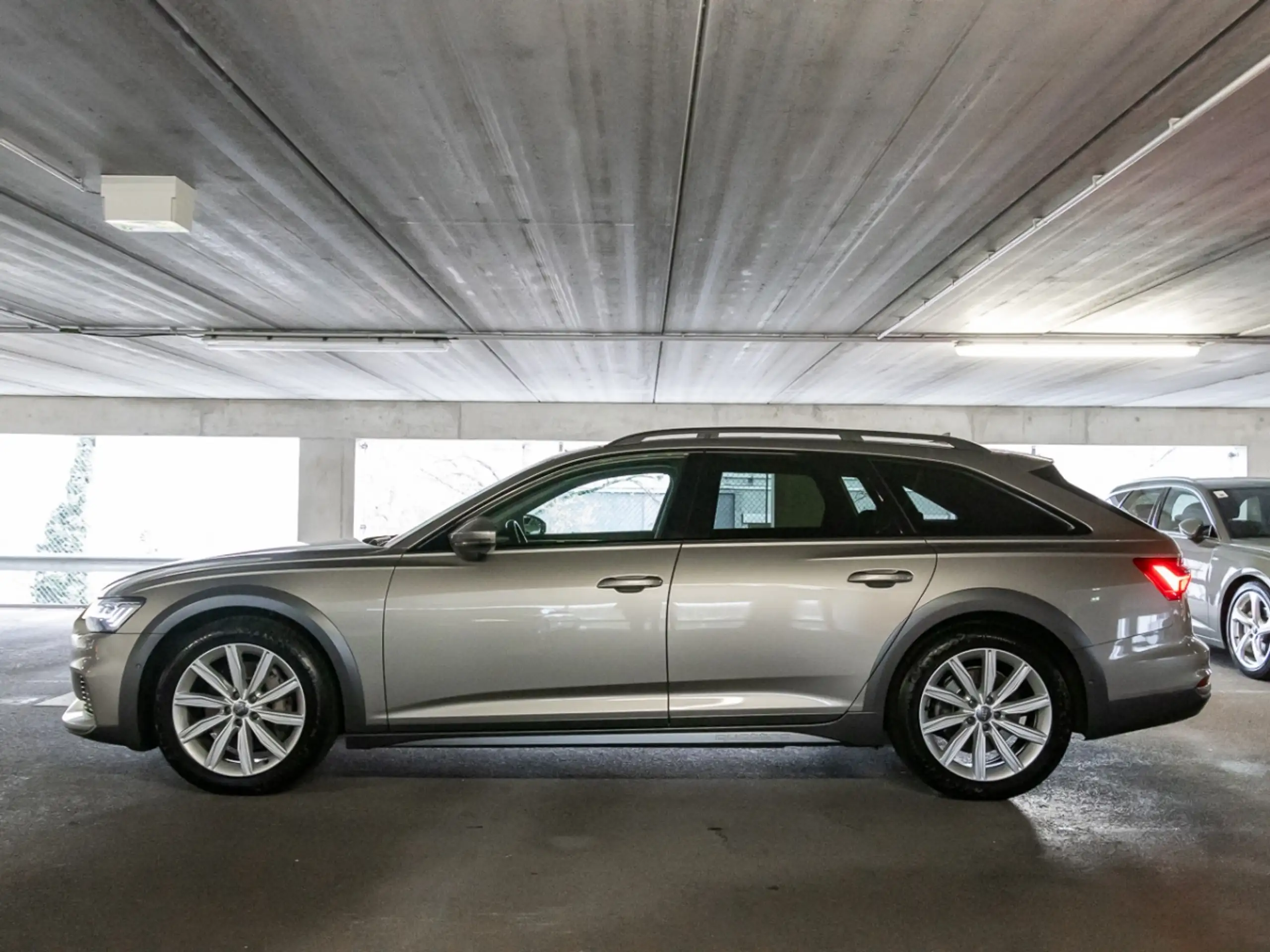 Audi - A6 allroad