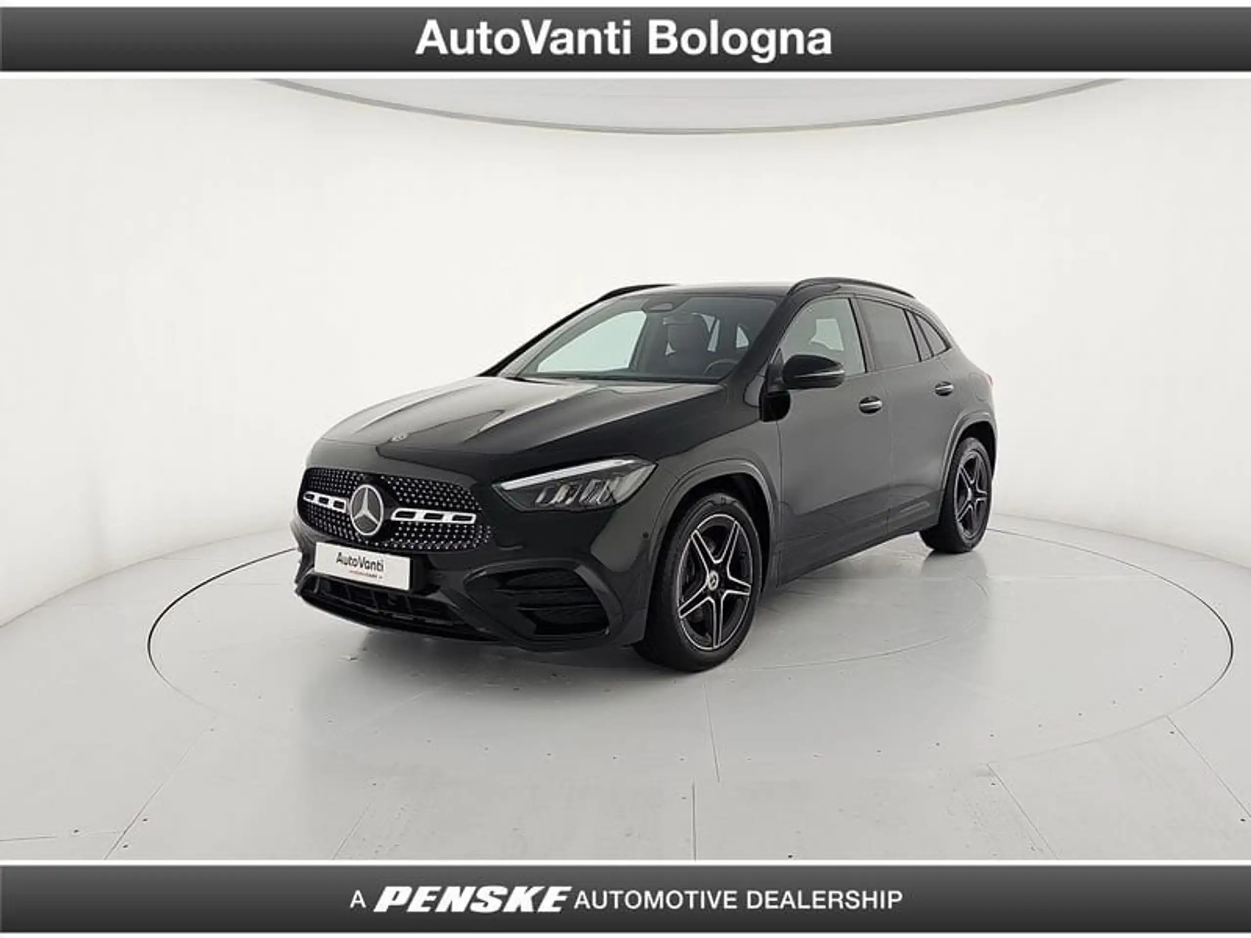 Mercedes-Benz - GLA 200