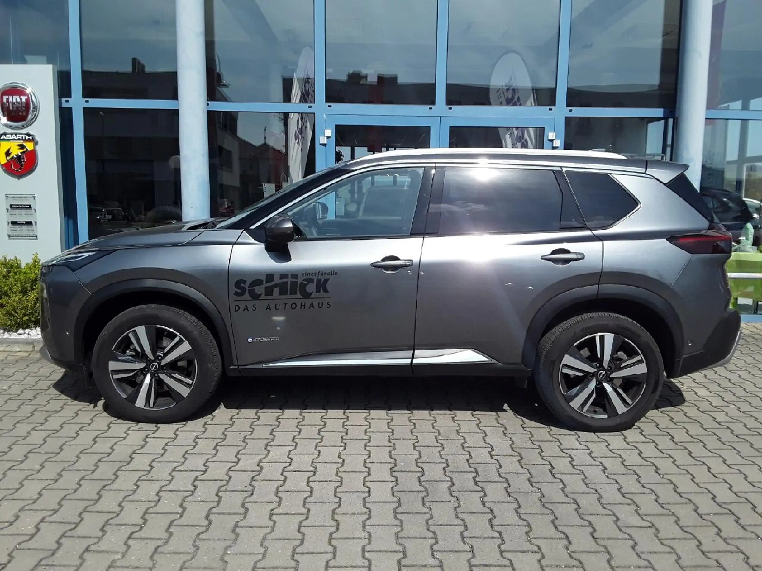 Nissan - X-Trail