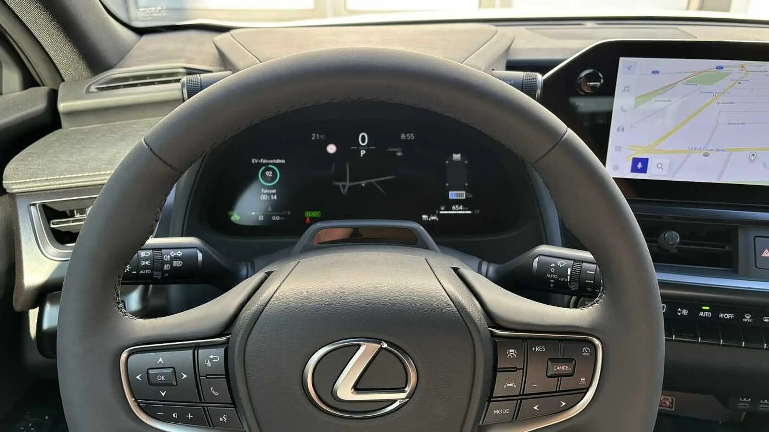 Lexus - UX 300h