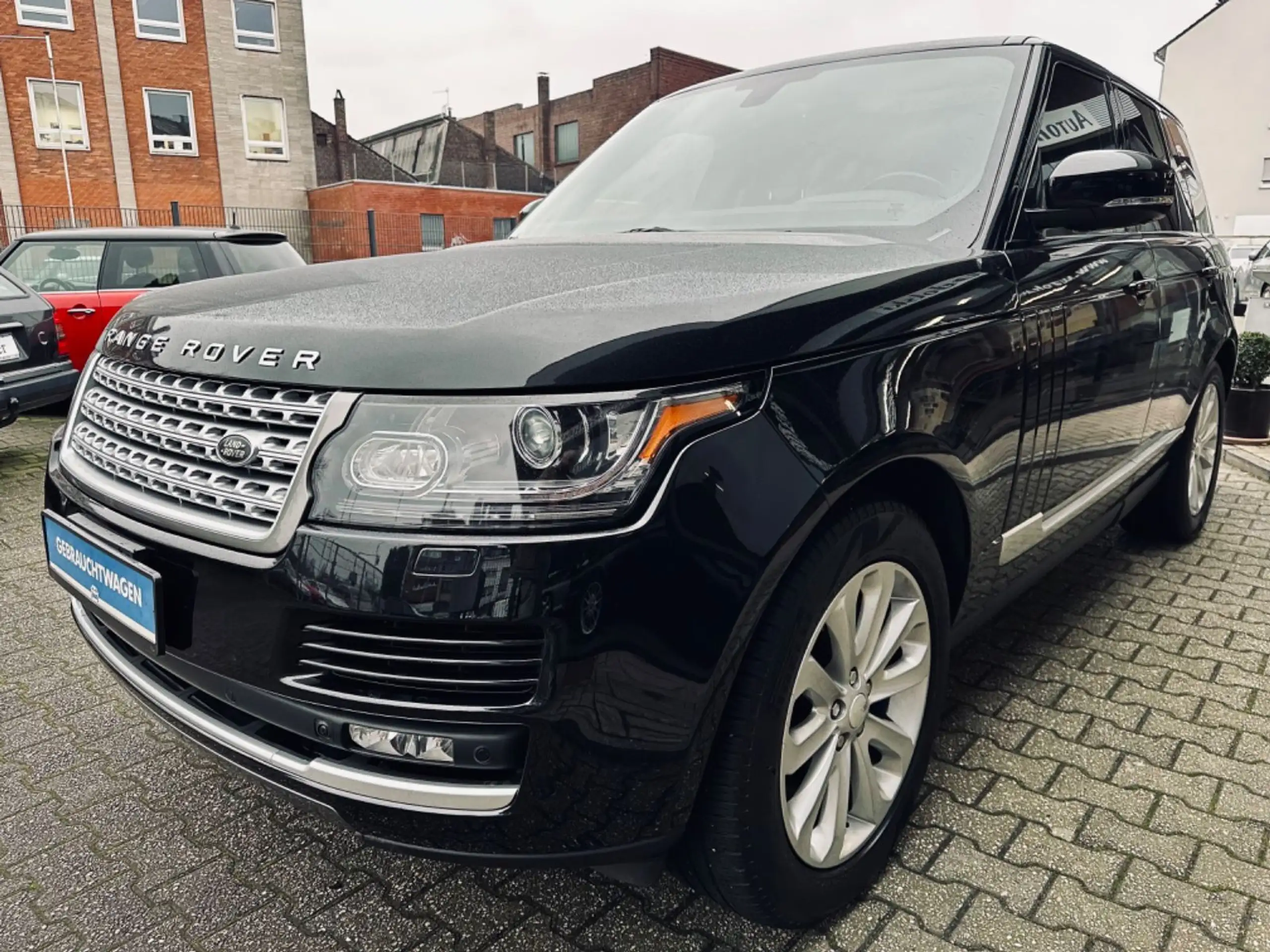 Land Rover - Range Rover