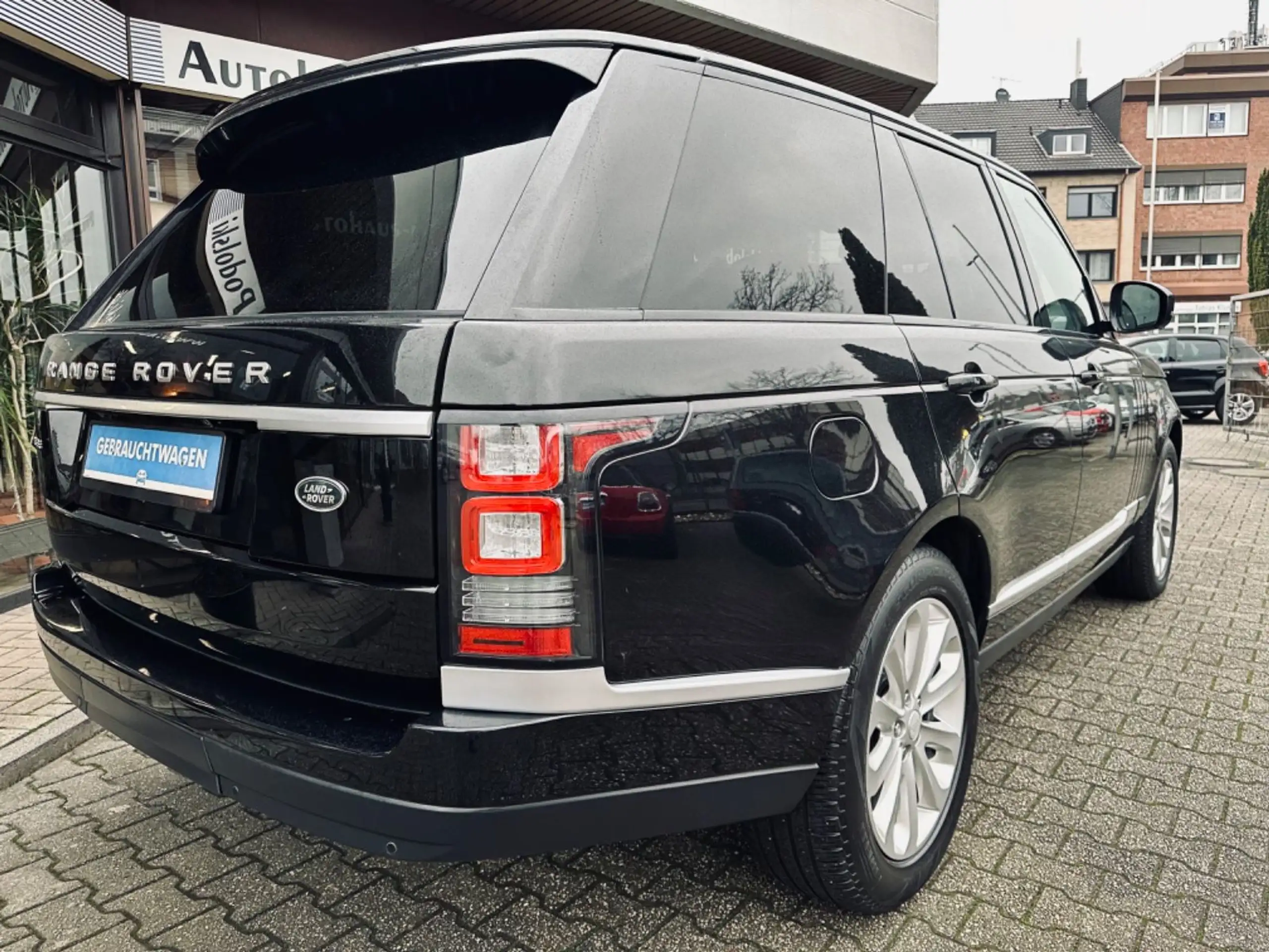 Land Rover - Range Rover