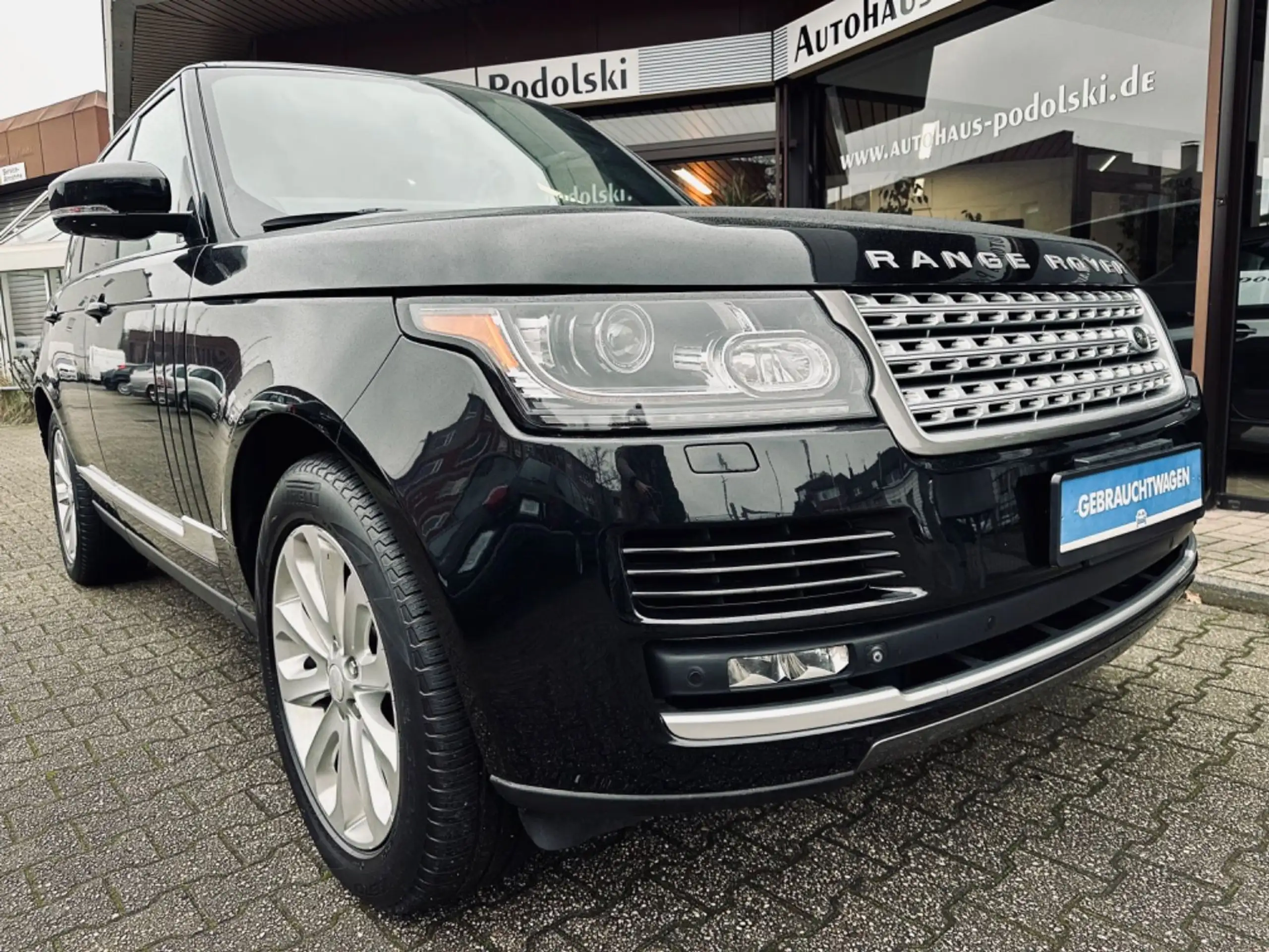 Land Rover - Range Rover