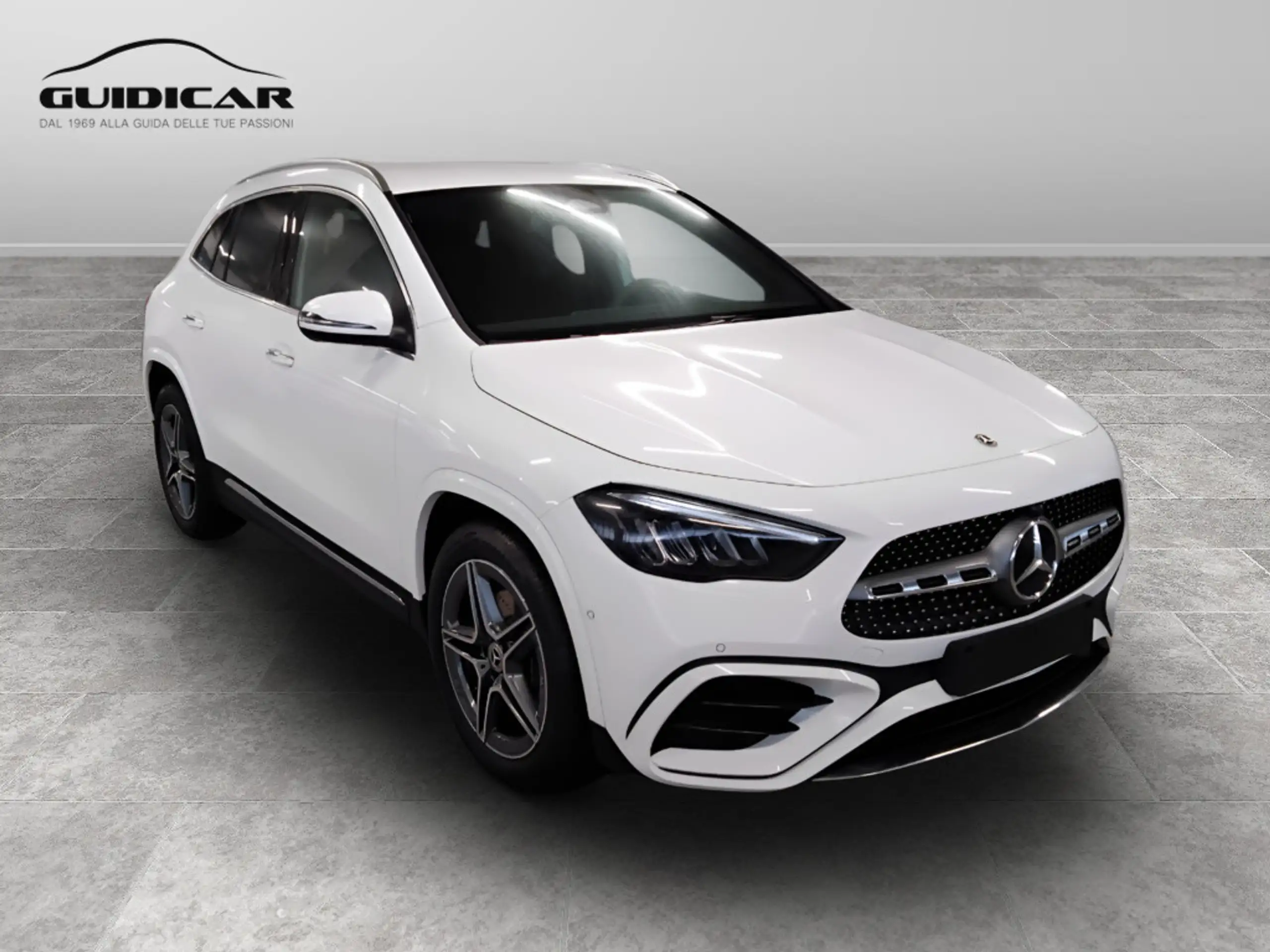 Mercedes-Benz - GLA 180