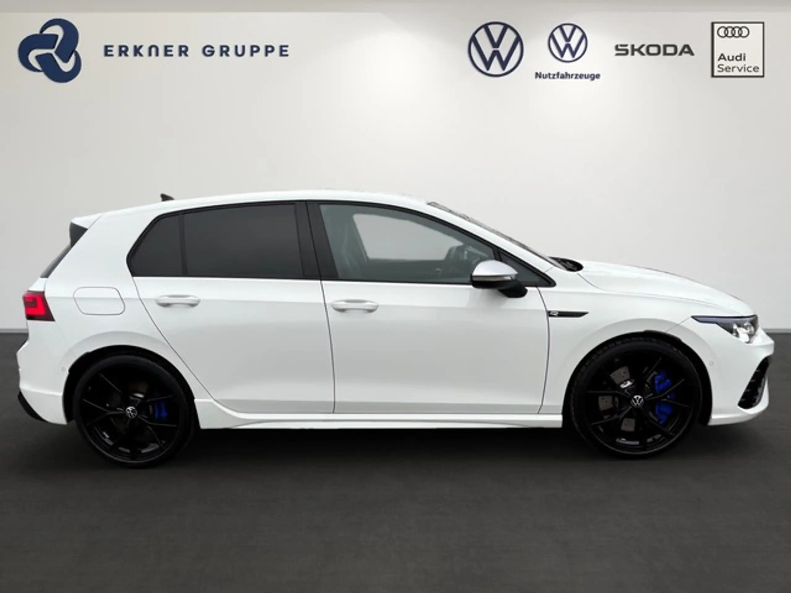 Volkswagen - Golf R