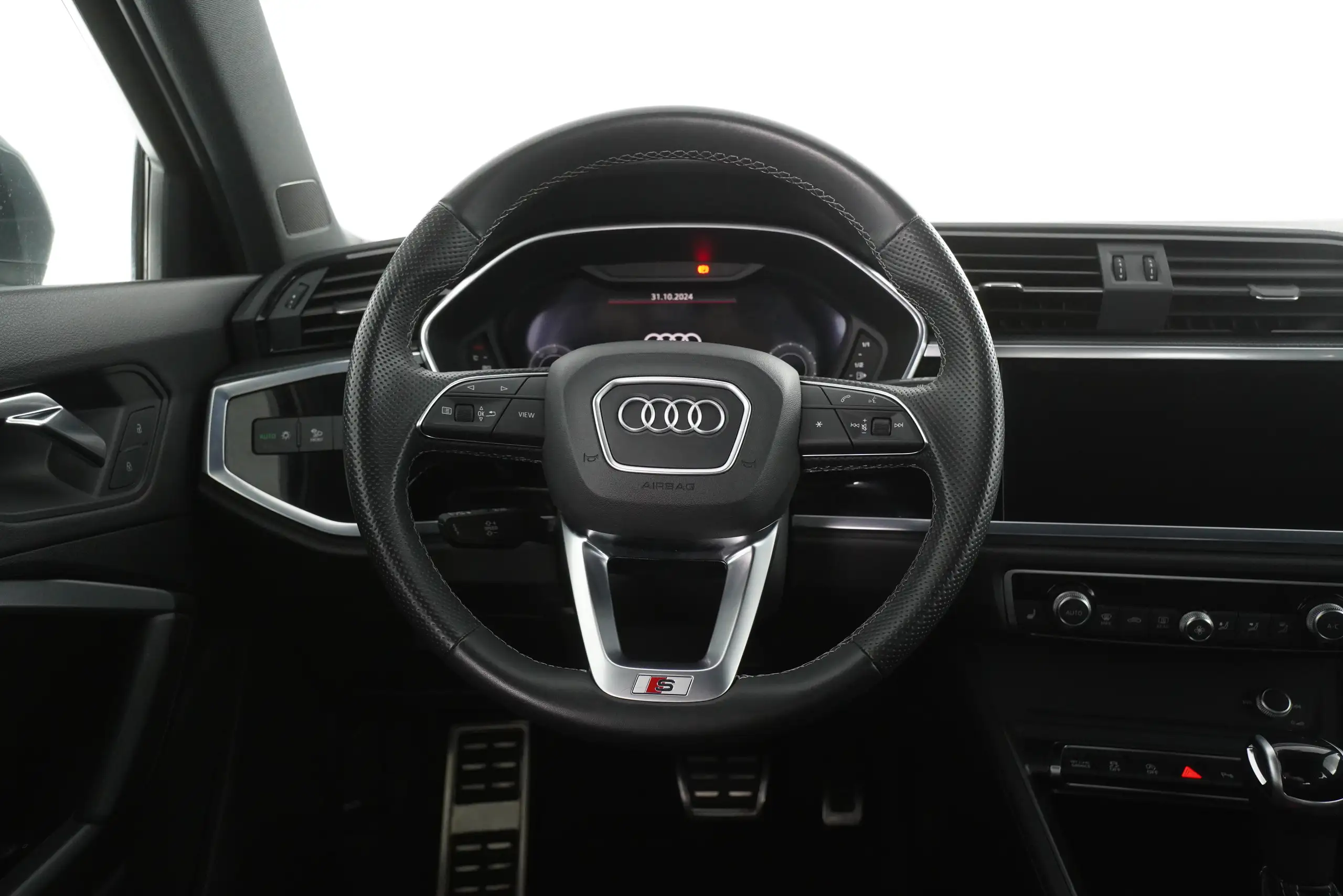 Audi - Q3