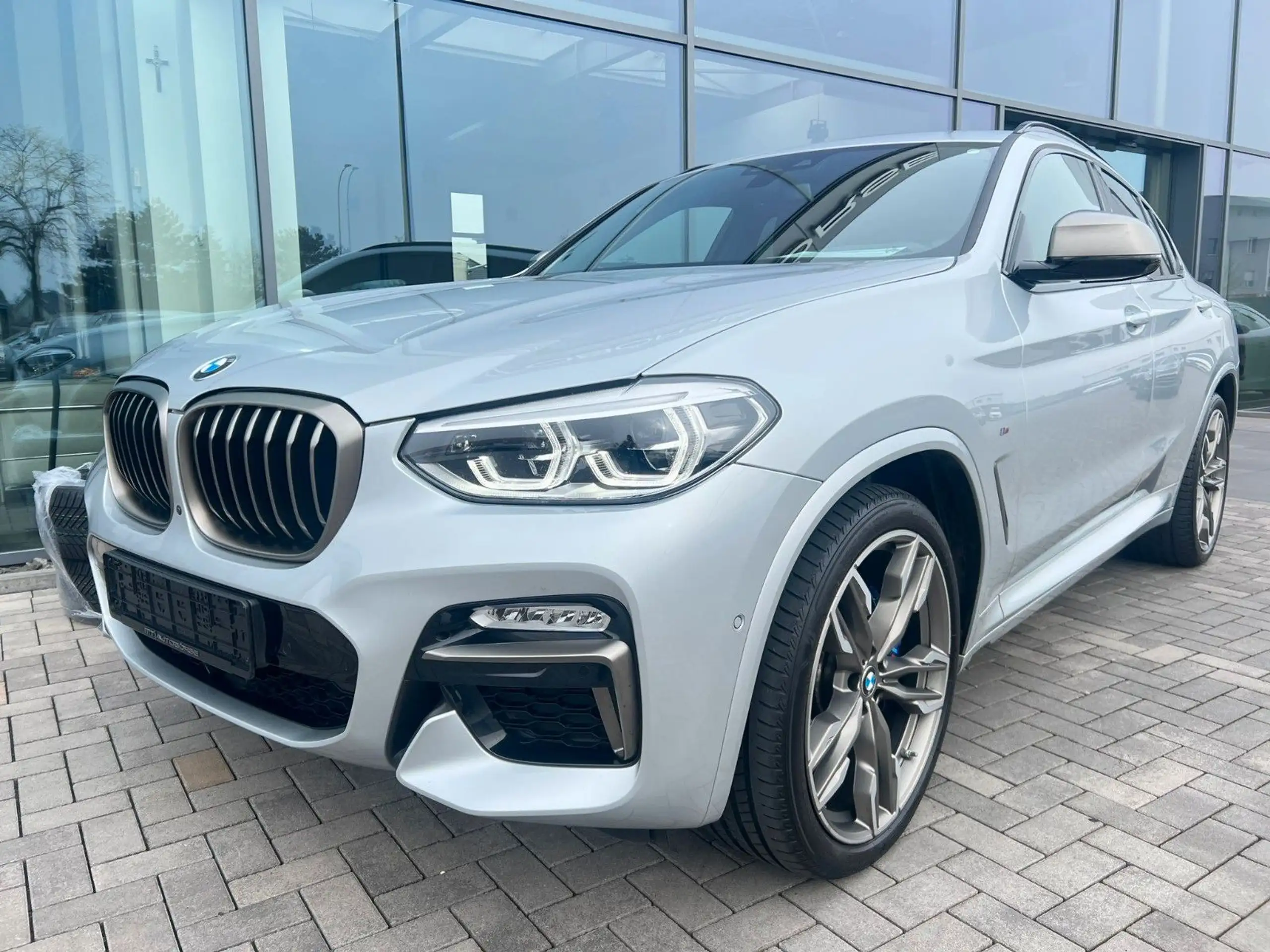 BMW - X4 M