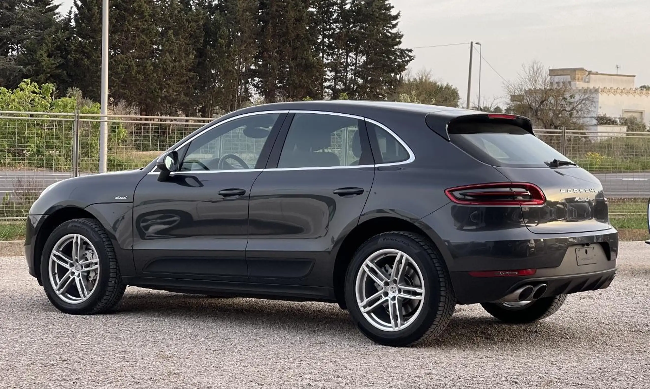 Porsche - Macan