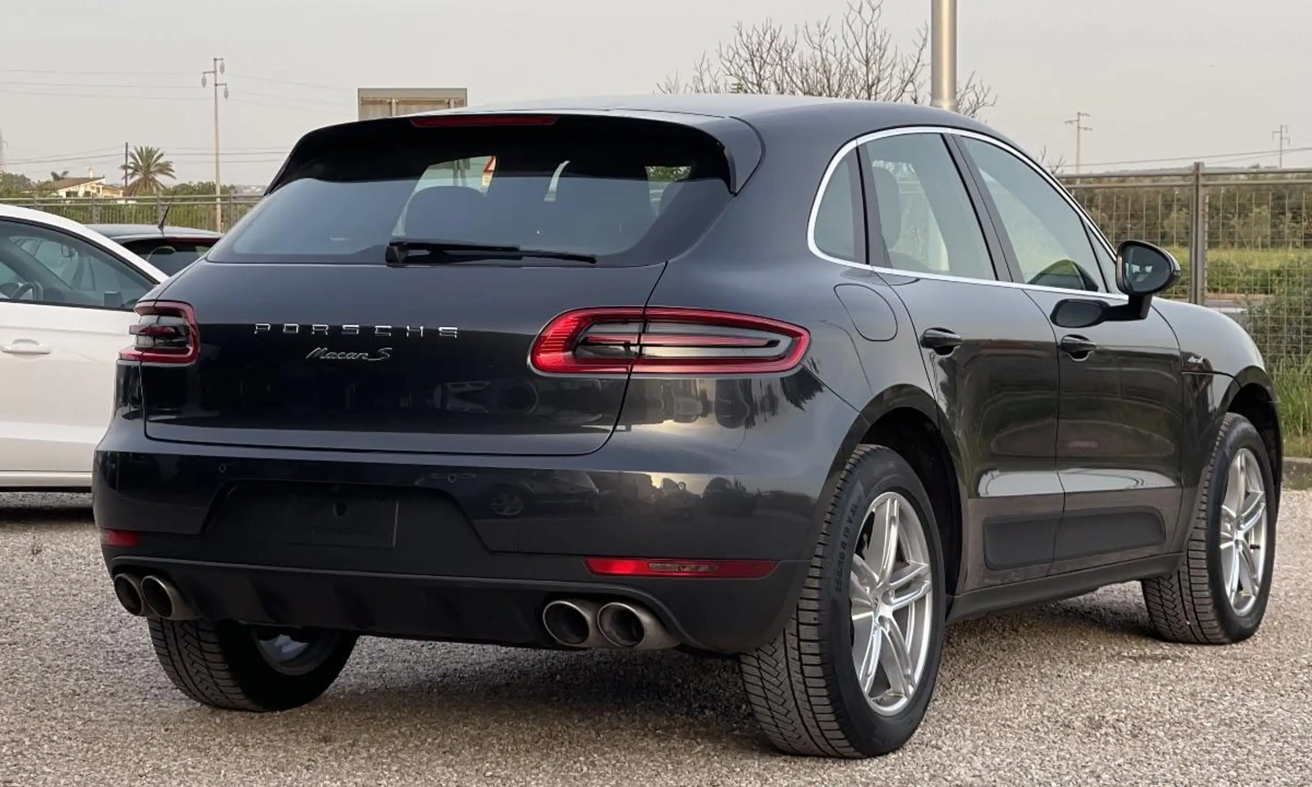 Porsche - Macan