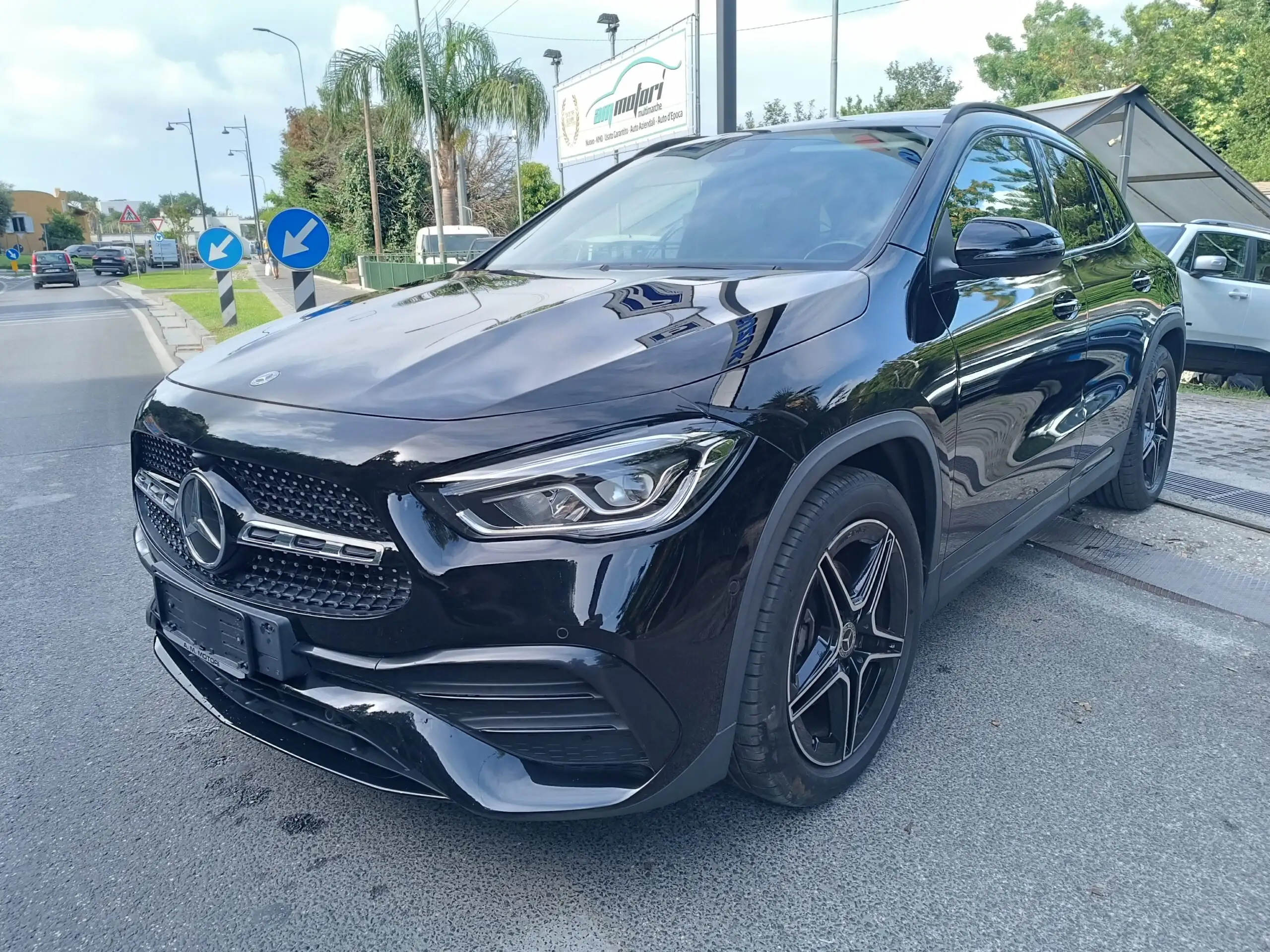 Mercedes-Benz - GLA 200