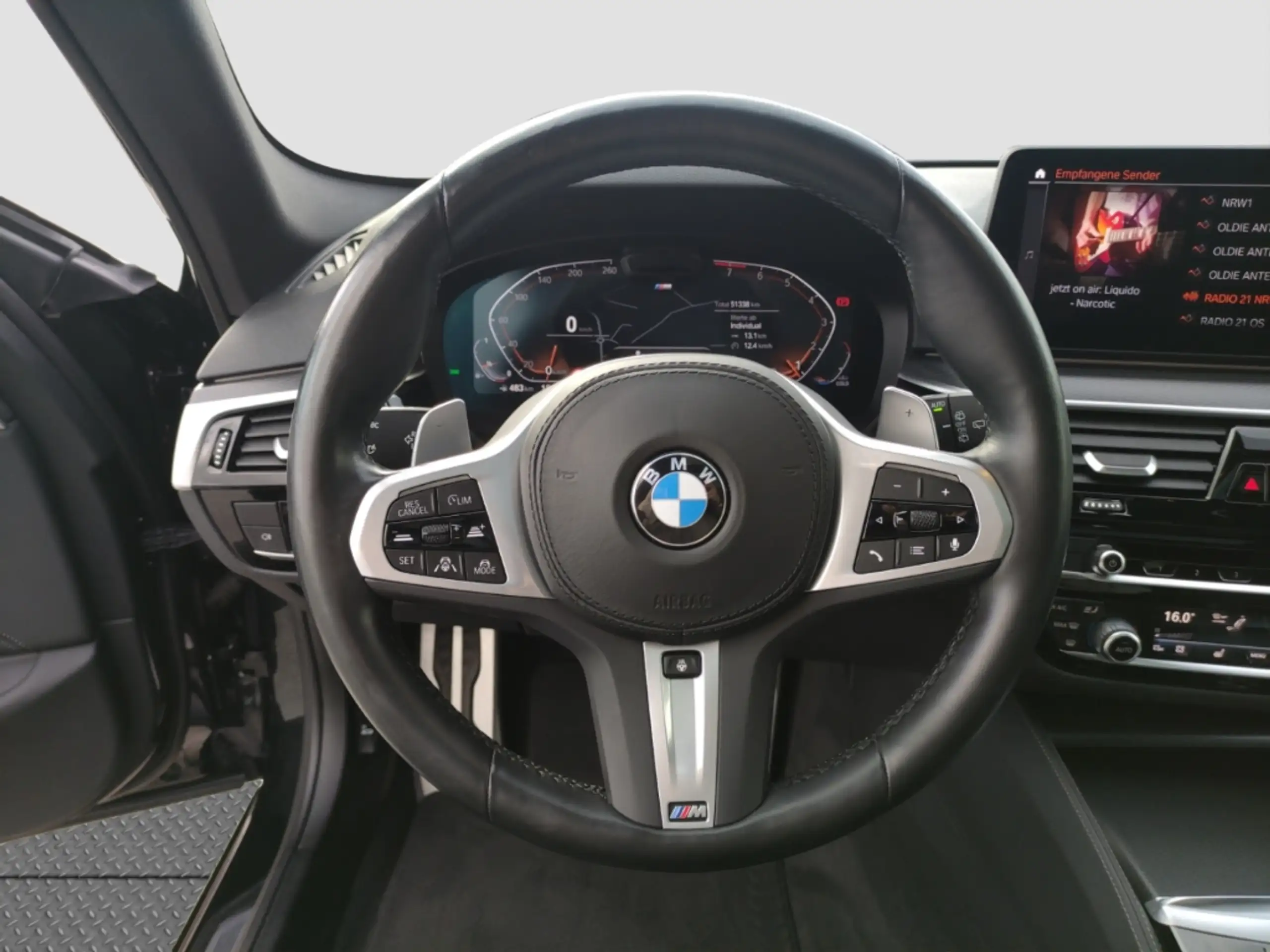 BMW - 530