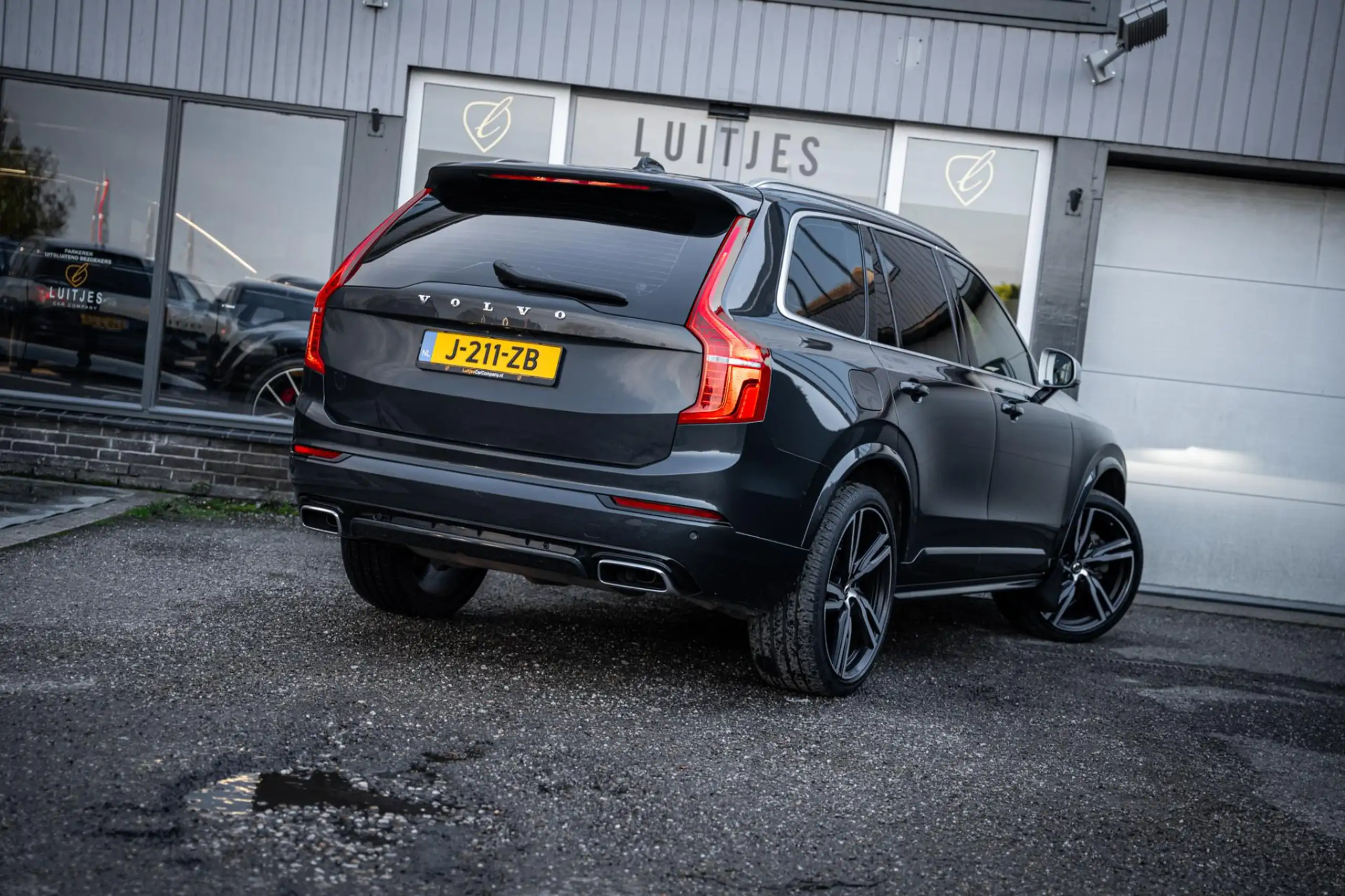 Volvo - XC90