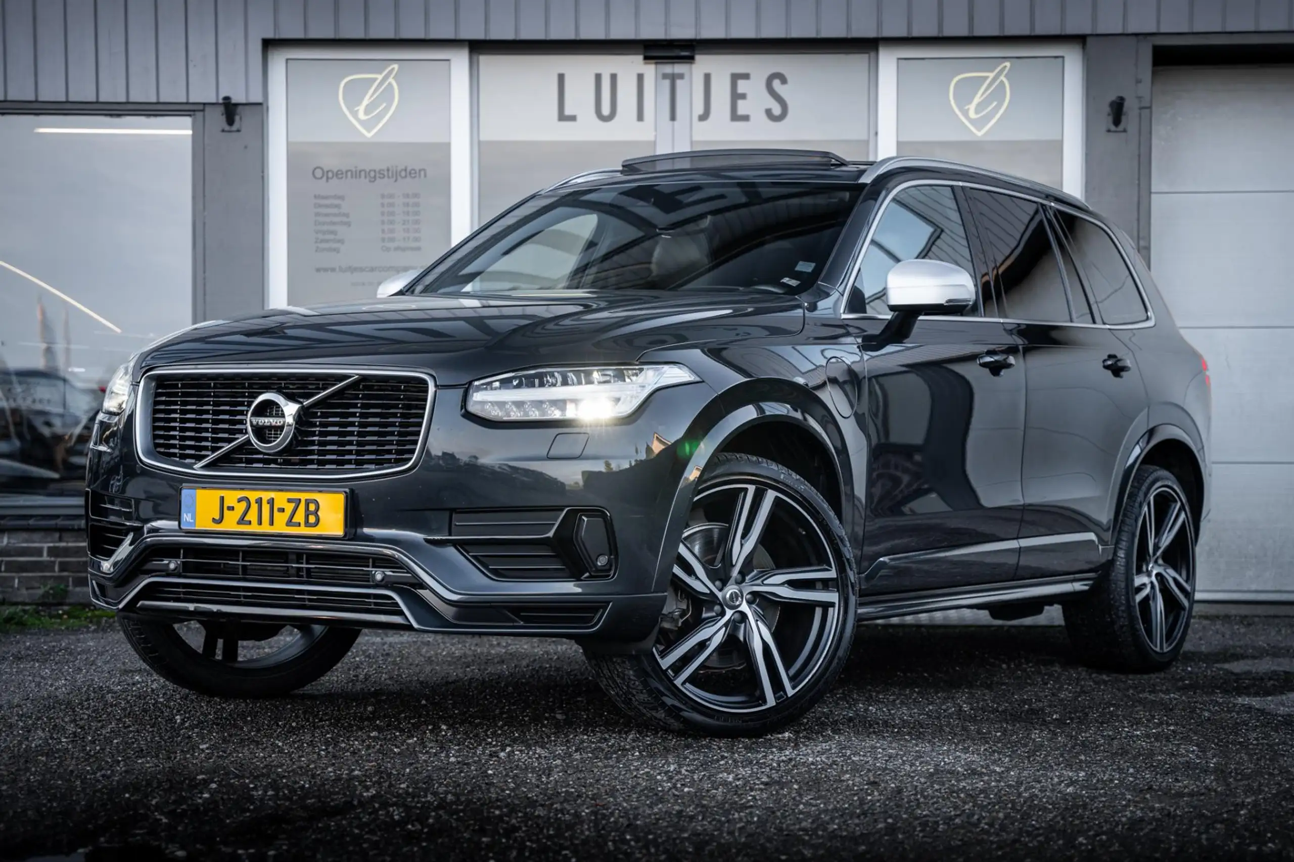 Volvo - XC90