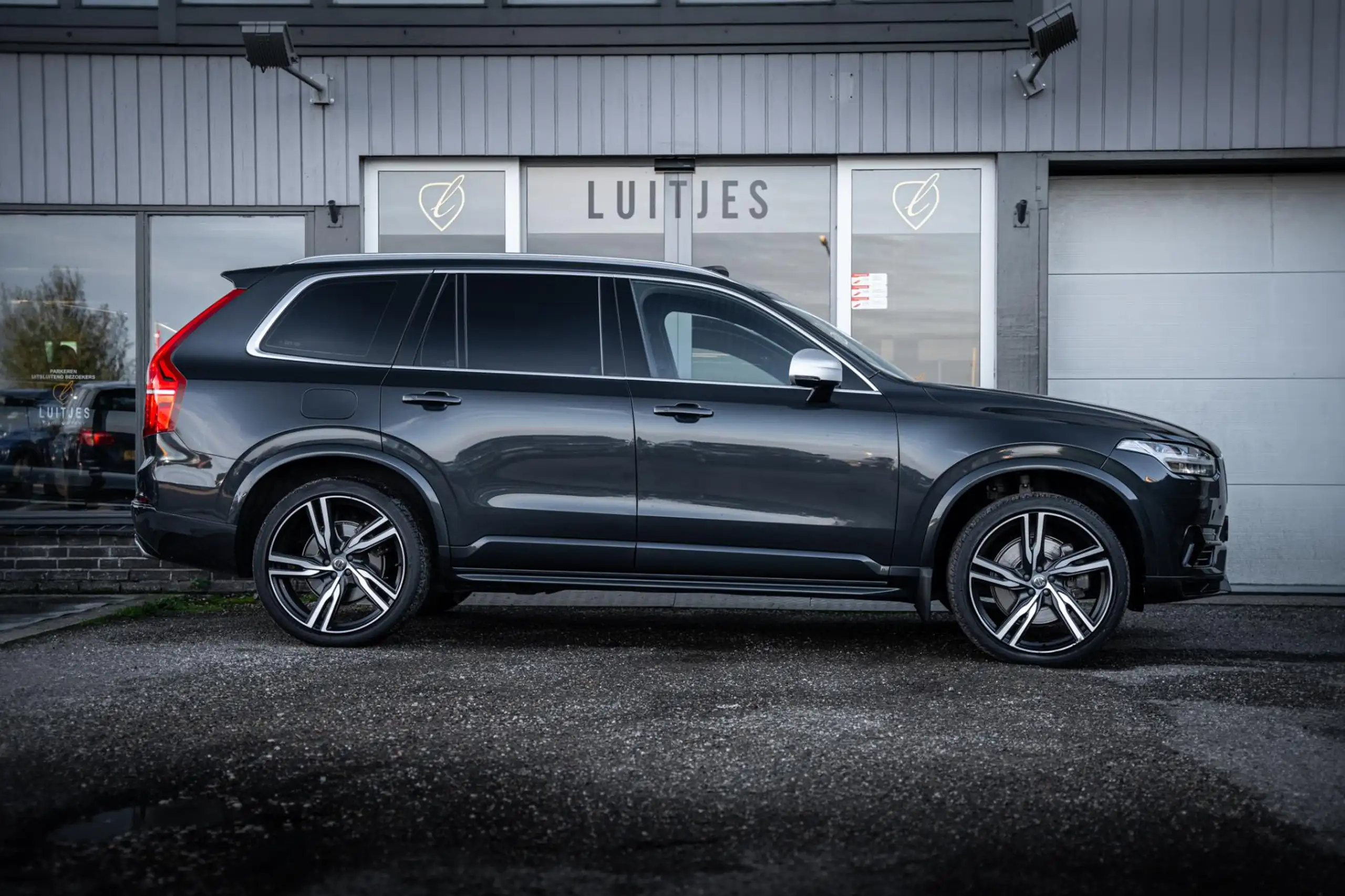 Volvo - XC90