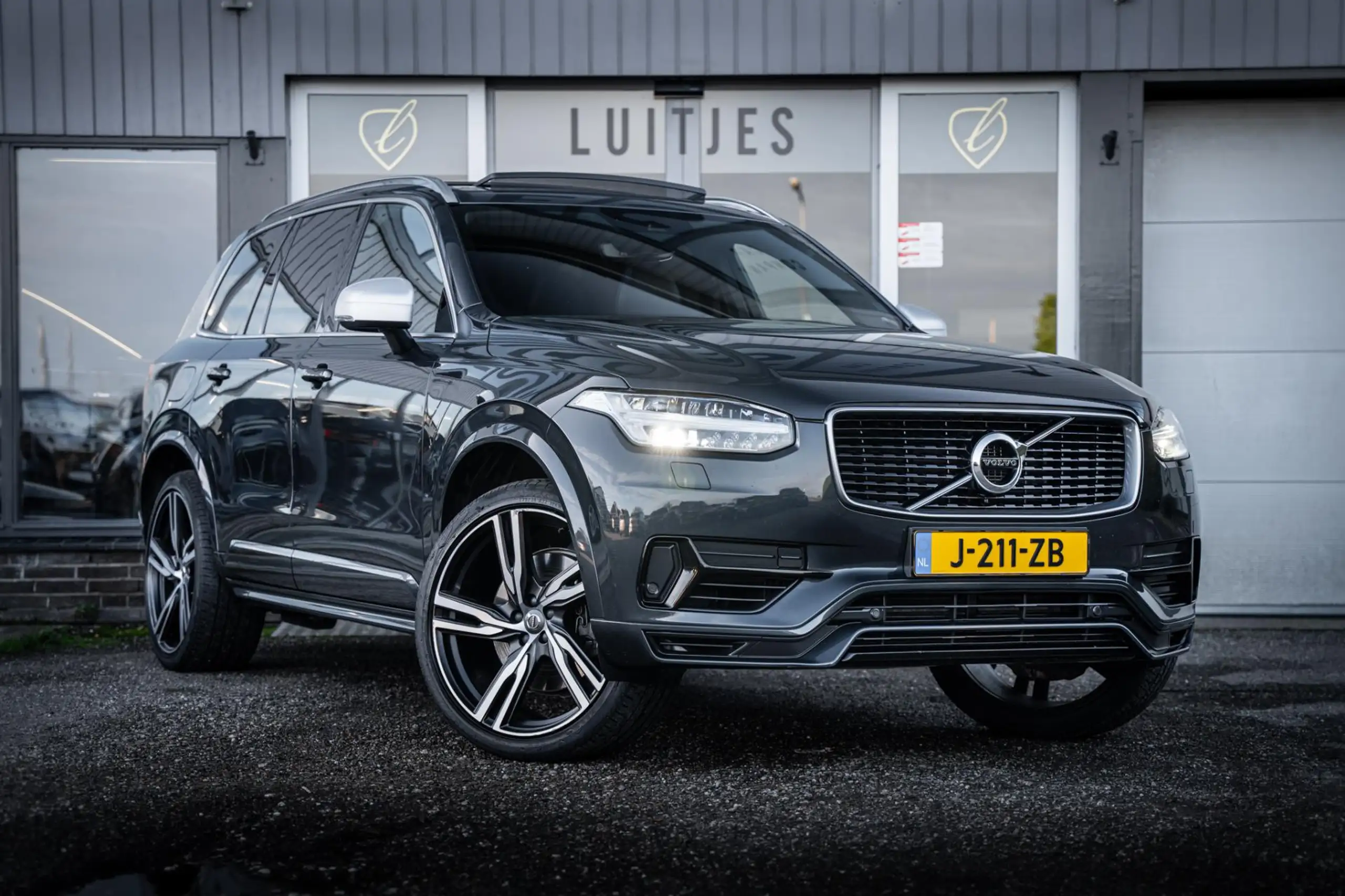 Volvo - XC90