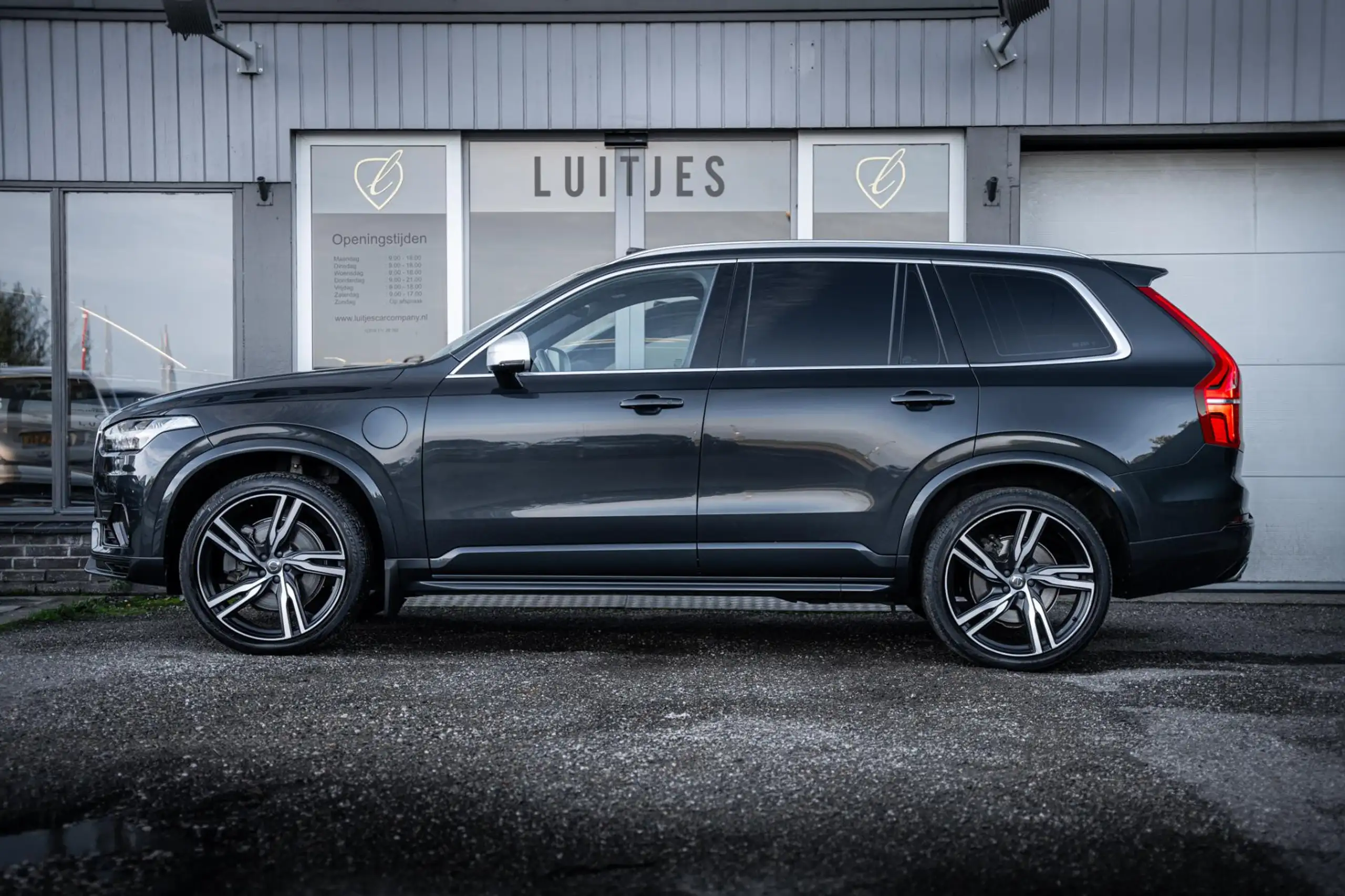 Volvo - XC90