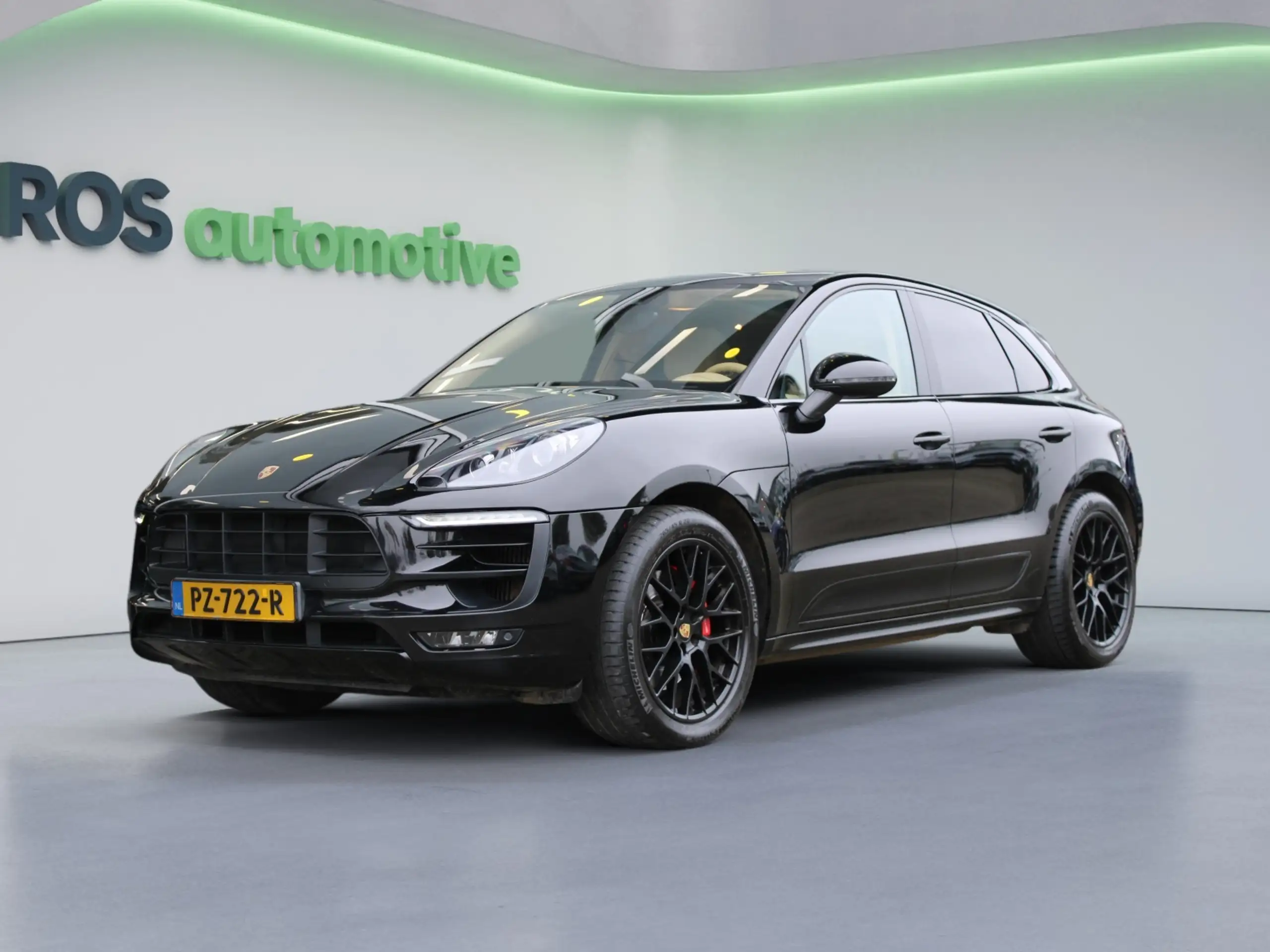 Porsche - Macan