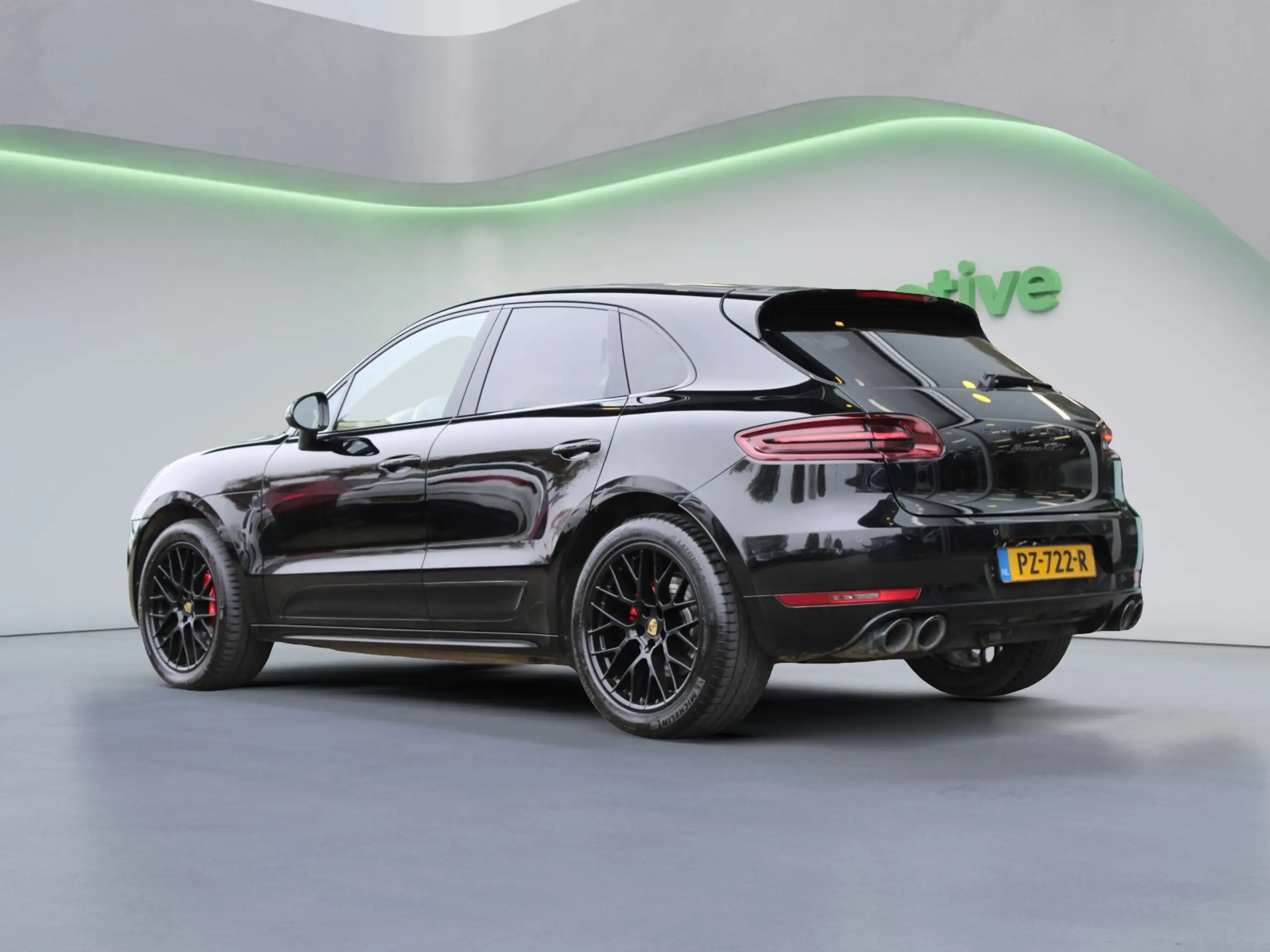 Porsche - Macan