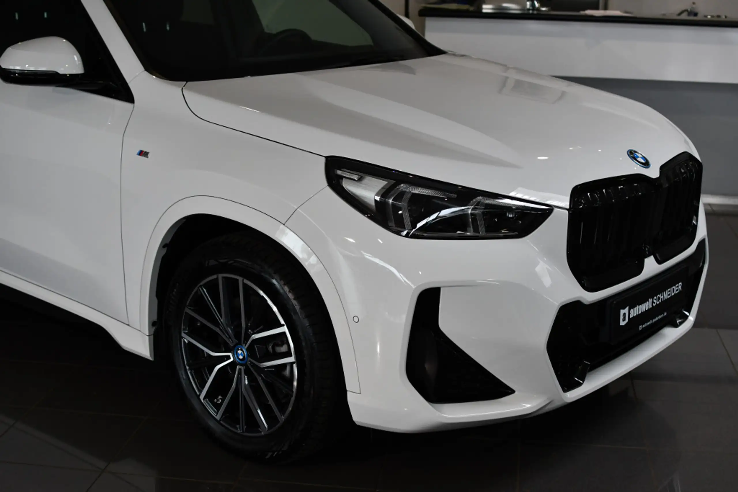 BMW - X1