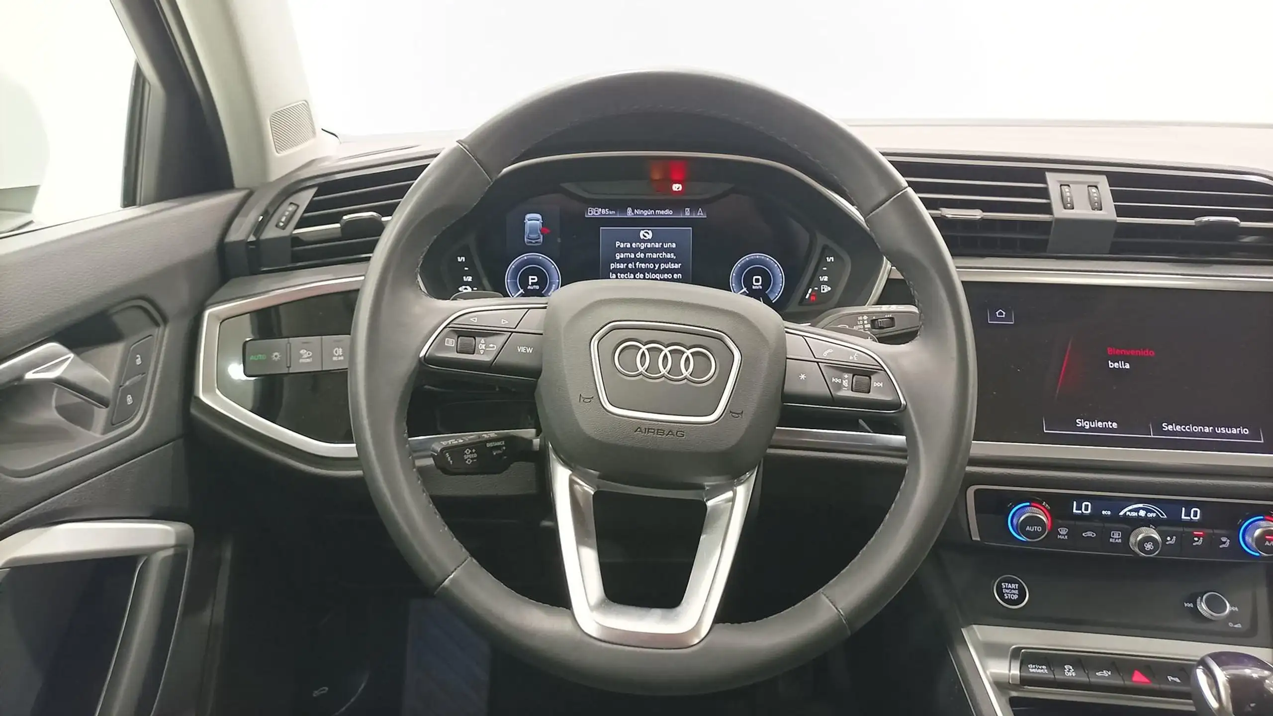 Audi - Q3