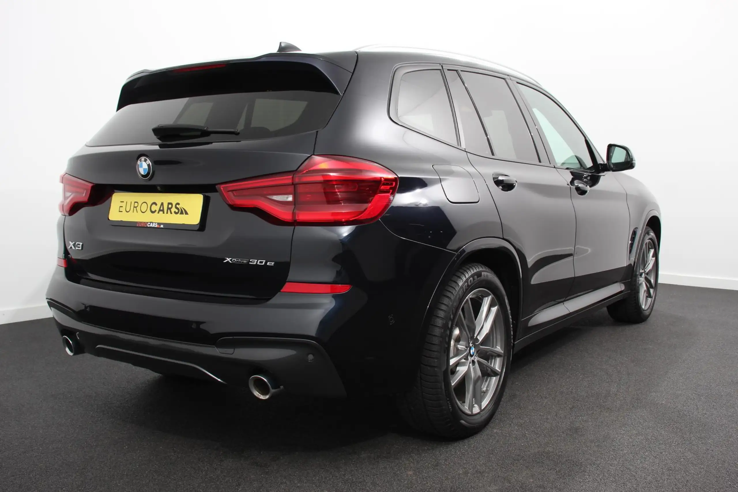 BMW - X3